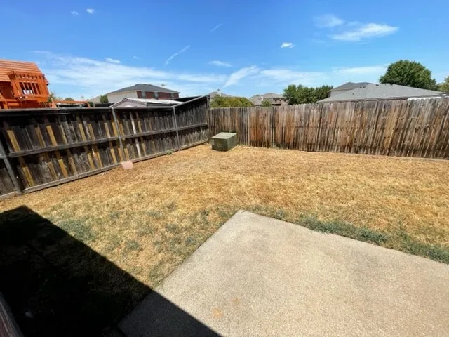 Single Family Residence For Rent in Tarrant County , 5413 Emmeryville Lane, Fort Worth, Texas 76244, 3 Bedroom, 2 Bathroom, 2 Garage spaces, 1,722 Sqft, built in 2002, mls#21357553, Real Estate Agent in Fort Worth, Homes For Rent in Tarrant county, Homes For Rent in Fort Worth, Realtor in Fort Worth Texas, Real Estate Brokerage Independent Realty Texas, Luminita Cordes Realtor