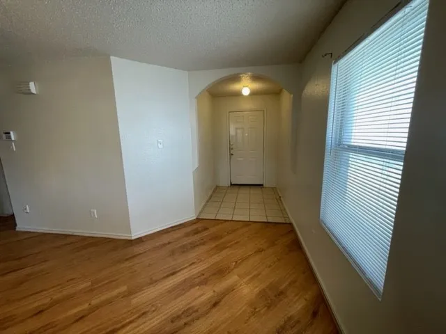 Single Family Residence For Rent in Tarrant County , 5413 Emmeryville Lane, Fort Worth, Texas 76244, 3 Bedroom, 2 Bathroom, 2 Garage spaces, 1,722 Sqft, built in 2002, mls#21357553, Real Estate Agent in Fort Worth, Homes For Rent in Tarrant county, Homes For Rent in Fort Worth, Realtor in Fort Worth Texas, Real Estate Brokerage Independent Realty Texas, Luminita Cordes Realtor