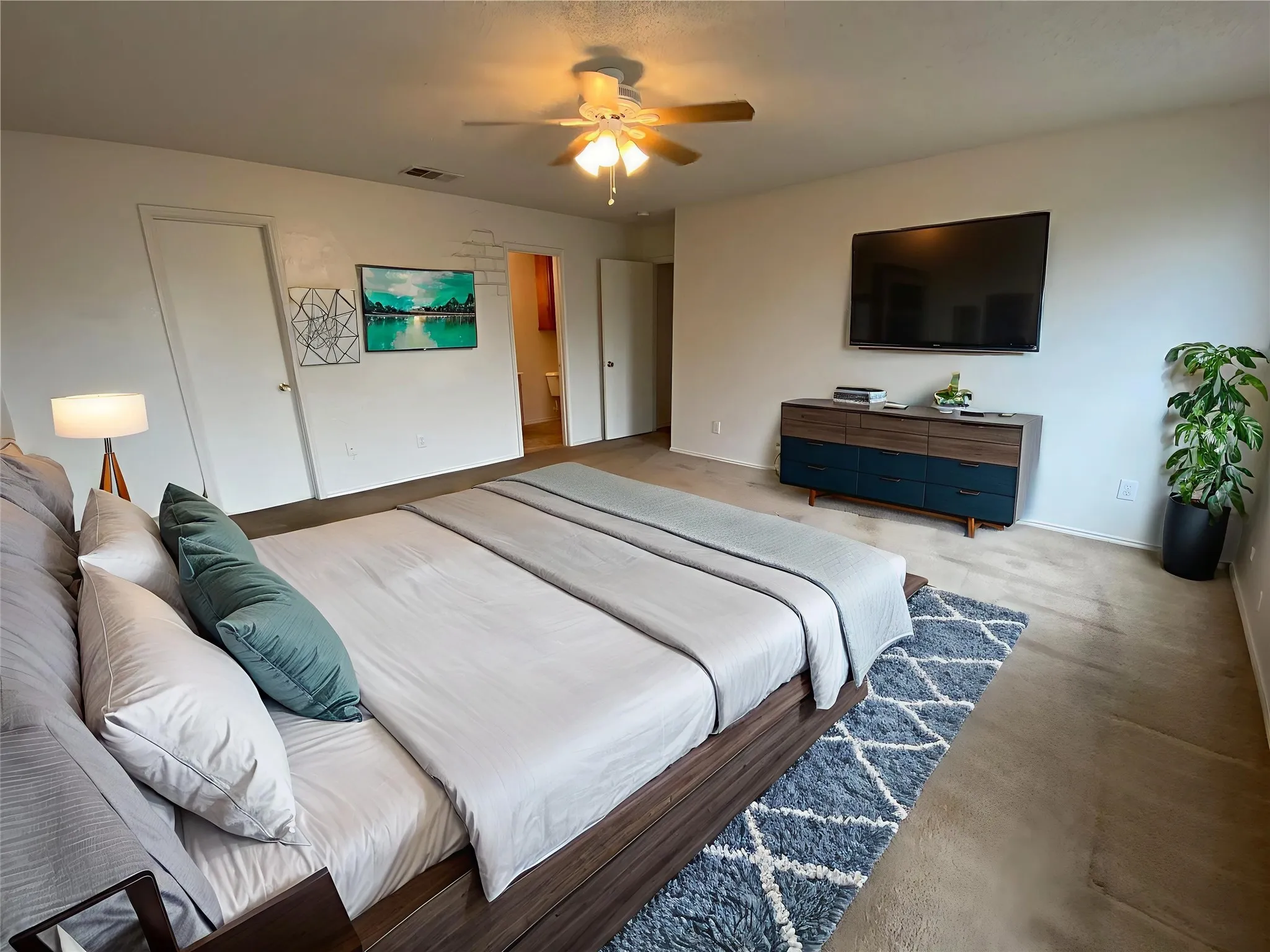 Single Family Residence For Rent in Tarrant County , 5413 Emmeryville Lane, Fort Worth, Texas 76244, 3 Bedroom, 2 Bathroom, 2 Garage spaces, 1,722 Sqft, built in 2002, mls#21357553, Real Estate Agent in Fort Worth, Homes For Rent in Tarrant county, Homes For Rent in Fort Worth, Realtor in Fort Worth Texas, Real Estate Brokerage Independent Realty Texas, Luminita Cordes Realtor