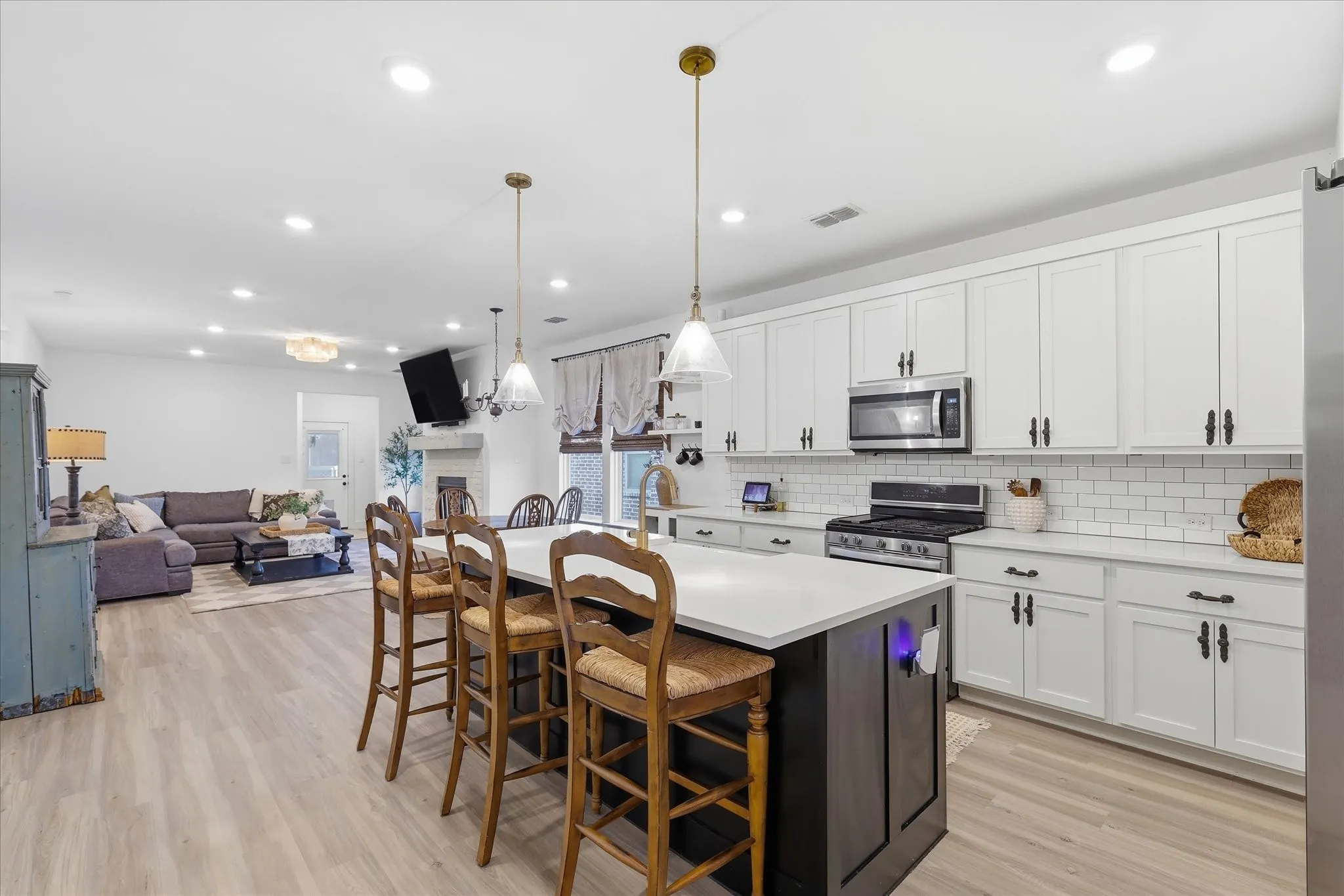 Single Family Residence For Sale in Denton County , 2429 Elm Place, Northlake, Texas 76247, 3 Bedroom, 2 Bathroom, 2 Garage spaces, 1,608 Sqft, built in 2020, Price $404,000, mls#21357562, Real Estate Agent in Northlake, Homes For Sale in Denton county, Homes For Sale in Northlake, Realtor in Northlake Texas, Real Estate Brokerage Independent Realty Texas, Luminita Cordes Realtor
