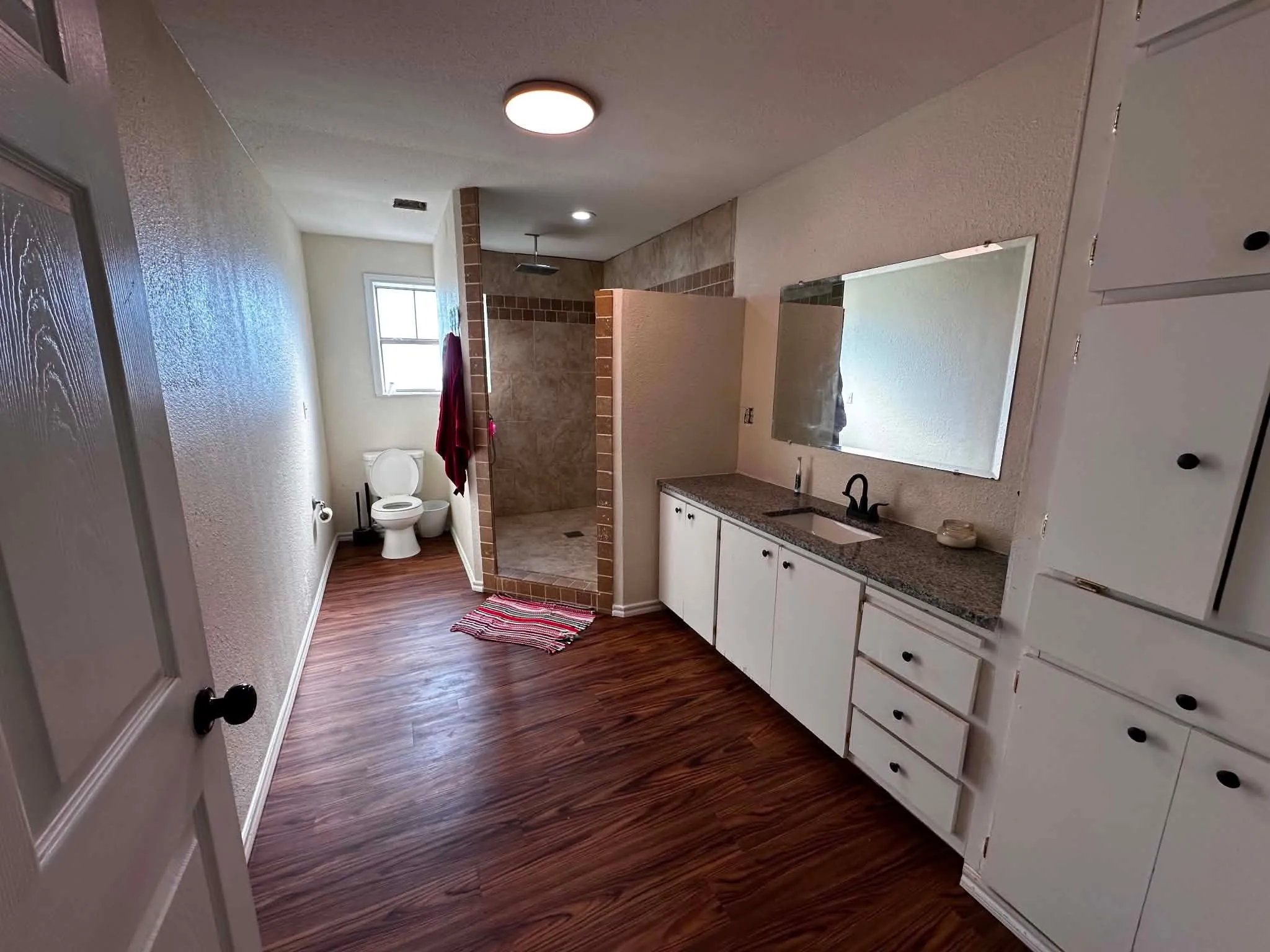 Single Family Residence For Sale in Hill County , 2437 State Highway 22, Whitney, Texas 76692, 5 Bedroom, 3 Bathroom, 2 Garage spaces, 3,433 Sqft, built in 2002, mls#21357563, Real Estate Agent in Whitney, Homes For Sale in Hill county, Homes For Sale in Whitney, Realtor in Whitney Texas, Real Estate Brokerage Independent Realty Texas, Luminita Cordes Realtor
