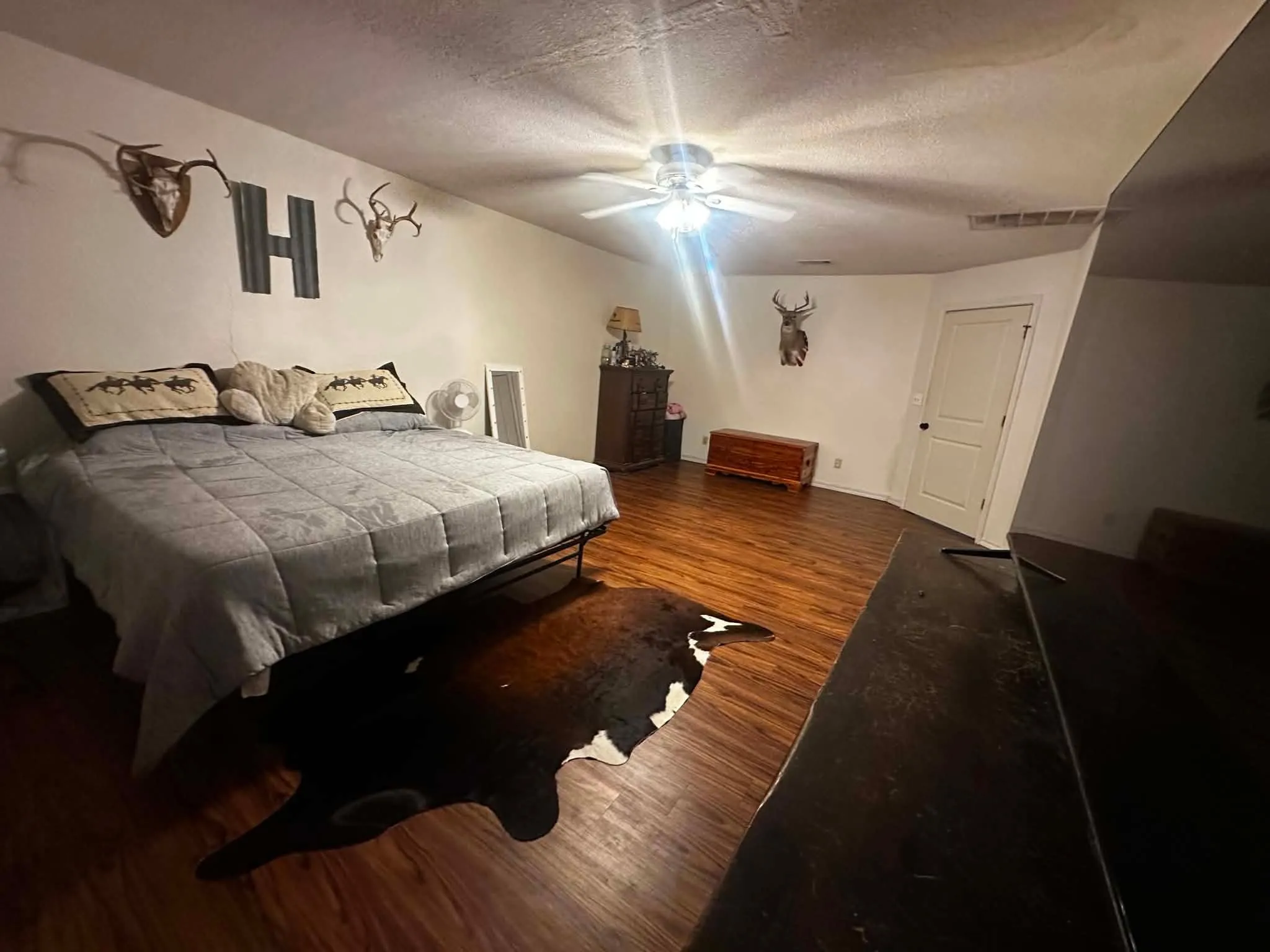 Single Family Residence For Sale in Hill County , 2437 State Highway 22, Whitney, Texas 76692, 5 Bedroom, 3 Bathroom, 2 Garage spaces, 3,433 Sqft, built in 2002, mls#21357563, Real Estate Agent in Whitney, Homes For Sale in Hill county, Homes For Sale in Whitney, Realtor in Whitney Texas, Real Estate Brokerage Independent Realty Texas, Luminita Cordes Realtor