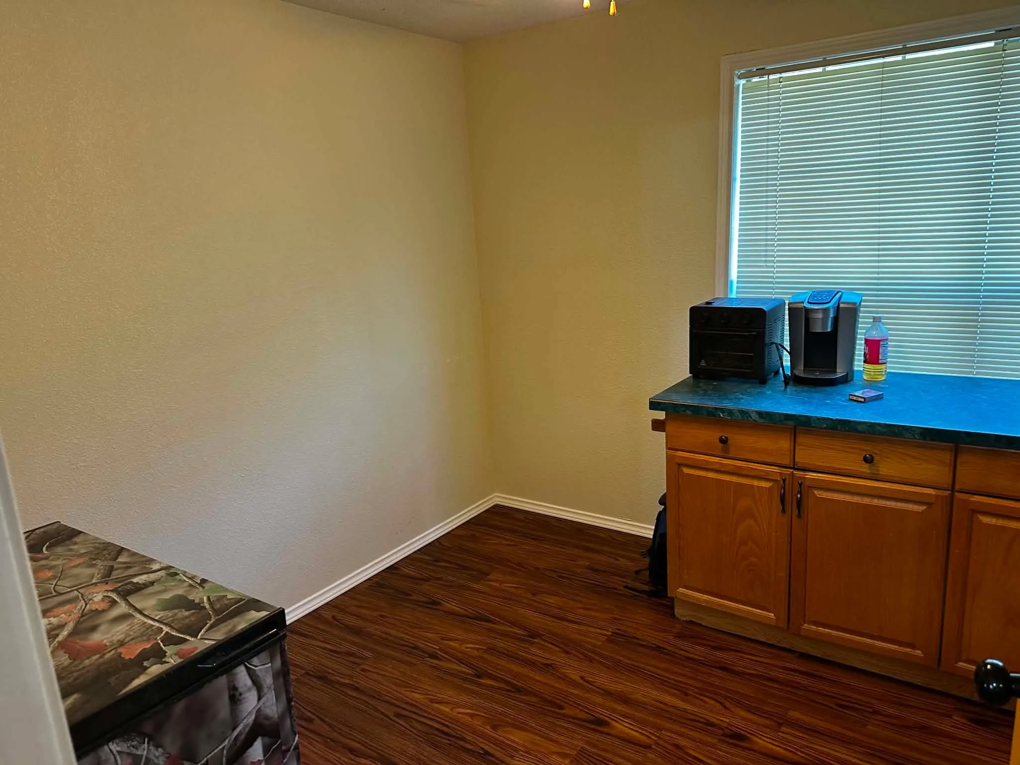 Single Family Residence For Sale in Hill County , 2437 State Highway 22, Whitney, Texas 76692, 5 Bedroom, 3 Bathroom, 2 Garage spaces, 3,433 Sqft, built in 2002, mls#21357563, Real Estate Agent in Whitney, Homes For Sale in Hill county, Homes For Sale in Whitney, Realtor in Whitney Texas, Real Estate Brokerage Independent Realty Texas, Luminita Cordes Realtor