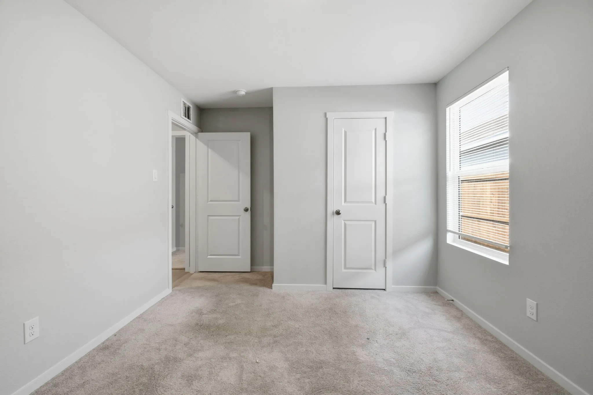 Single Family Residence For Sale in Dallas County , 205 Poplar Place, Wilmer, Texas 75172, 3 Bedroom, 2 Bathroom, 2 Garage spaces, 1,400 Sqft, built in 2025, mls#21355241, Real Estate Agent in Wilmer, Homes For Sale in Dallas county, Homes For Sale in Wilmer, Realtor in Wilmer Texas, Real Estate Brokerage Independent Realty Texas, Luminita Cordes Realtor