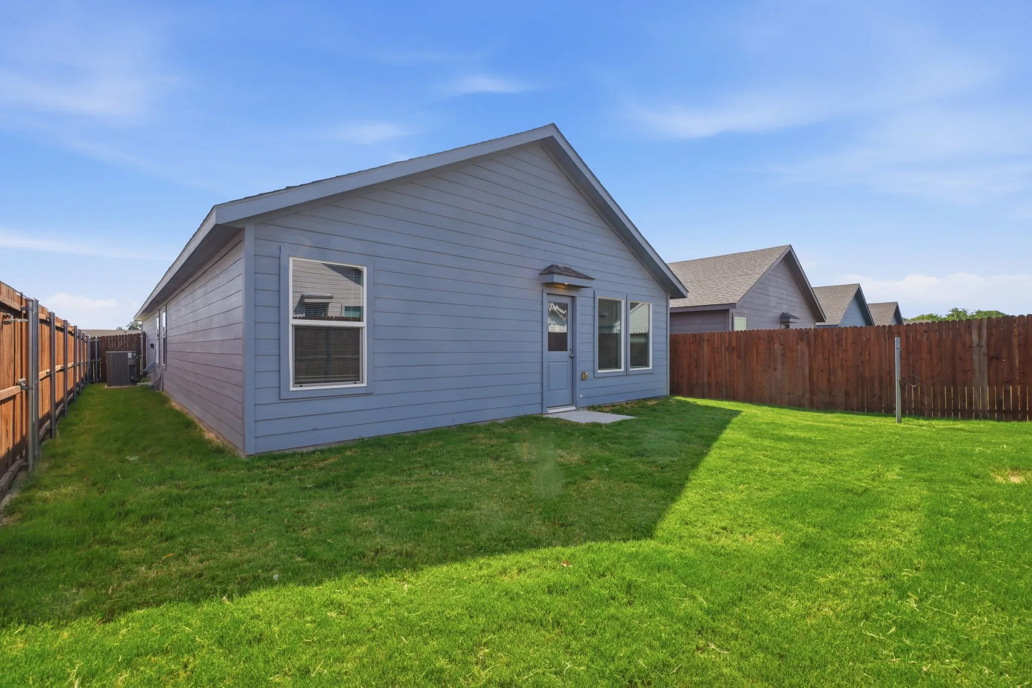 Single Family Residence For Sale in Dallas County , 205 Poplar Place, Wilmer, Texas 75172, 3 Bedroom, 2 Bathroom, 2 Garage spaces, 1,400 Sqft, built in 2025, mls#21355241, Real Estate Agent in Wilmer, Homes For Sale in Dallas county, Homes For Sale in Wilmer, Realtor in Wilmer Texas, Real Estate Brokerage Independent Realty Texas, Luminita Cordes Realtor