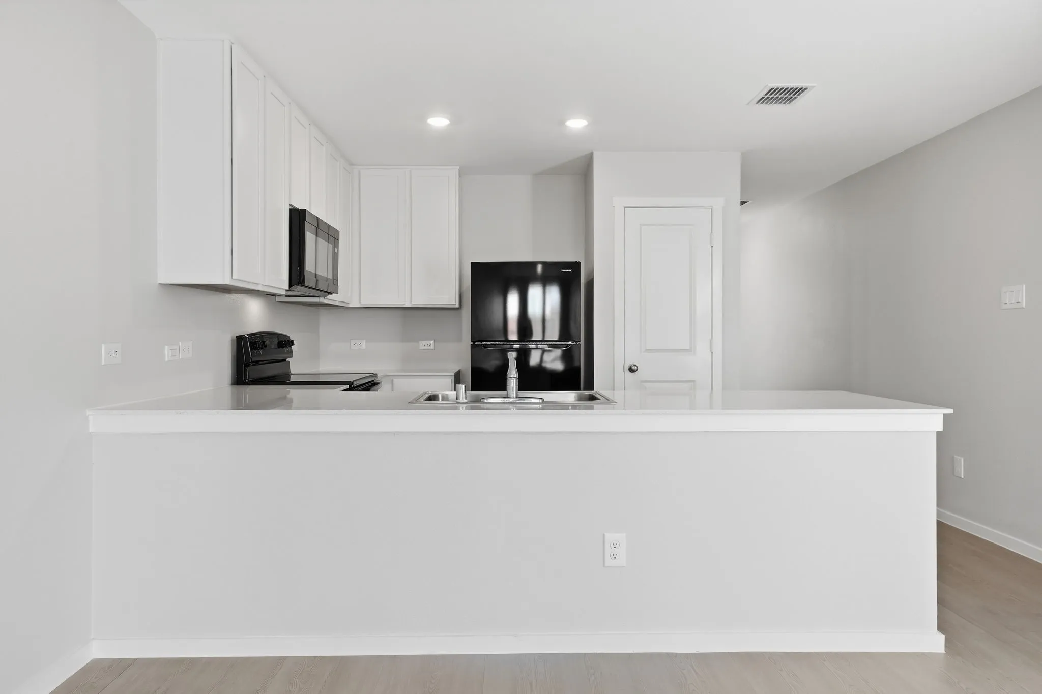 Single Family Residence For Sale in Dallas County , 205 Poplar Place, Wilmer, Texas 75172, 3 Bedroom, 2 Bathroom, 2 Garage spaces, 1,400 Sqft, built in 2025, mls#21355241, Real Estate Agent in Wilmer, Homes For Sale in Dallas county, Homes For Sale in Wilmer, Realtor in Wilmer Texas, Real Estate Brokerage Independent Realty Texas, Luminita Cordes Realtor