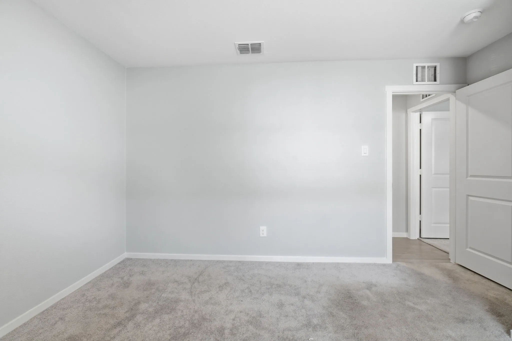 Single Family Residence For Sale in Dallas County , 205 Poplar Place, Wilmer, Texas 75172, 3 Bedroom, 2 Bathroom, 2 Garage spaces, 1,400 Sqft, built in 2025, mls#21355241, Real Estate Agent in Wilmer, Homes For Sale in Dallas county, Homes For Sale in Wilmer, Realtor in Wilmer Texas, Real Estate Brokerage Independent Realty Texas, Luminita Cordes Realtor