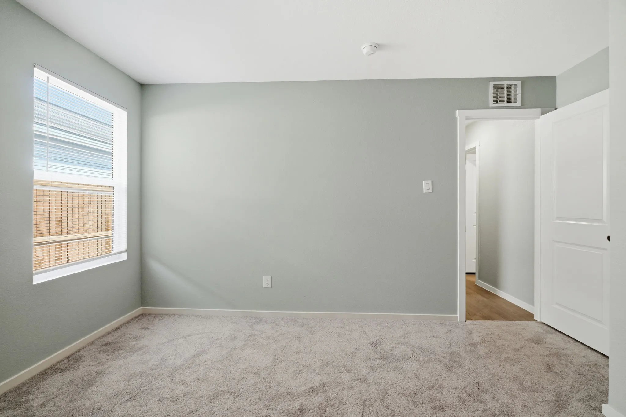 Single Family Residence For Sale in Dallas County , 205 Poplar Place, Wilmer, Texas 75172, 3 Bedroom, 2 Bathroom, 2 Garage spaces, 1,400 Sqft, built in 2025, mls#21355241, Real Estate Agent in Wilmer, Homes For Sale in Dallas county, Homes For Sale in Wilmer, Realtor in Wilmer Texas, Real Estate Brokerage Independent Realty Texas, Luminita Cordes Realtor