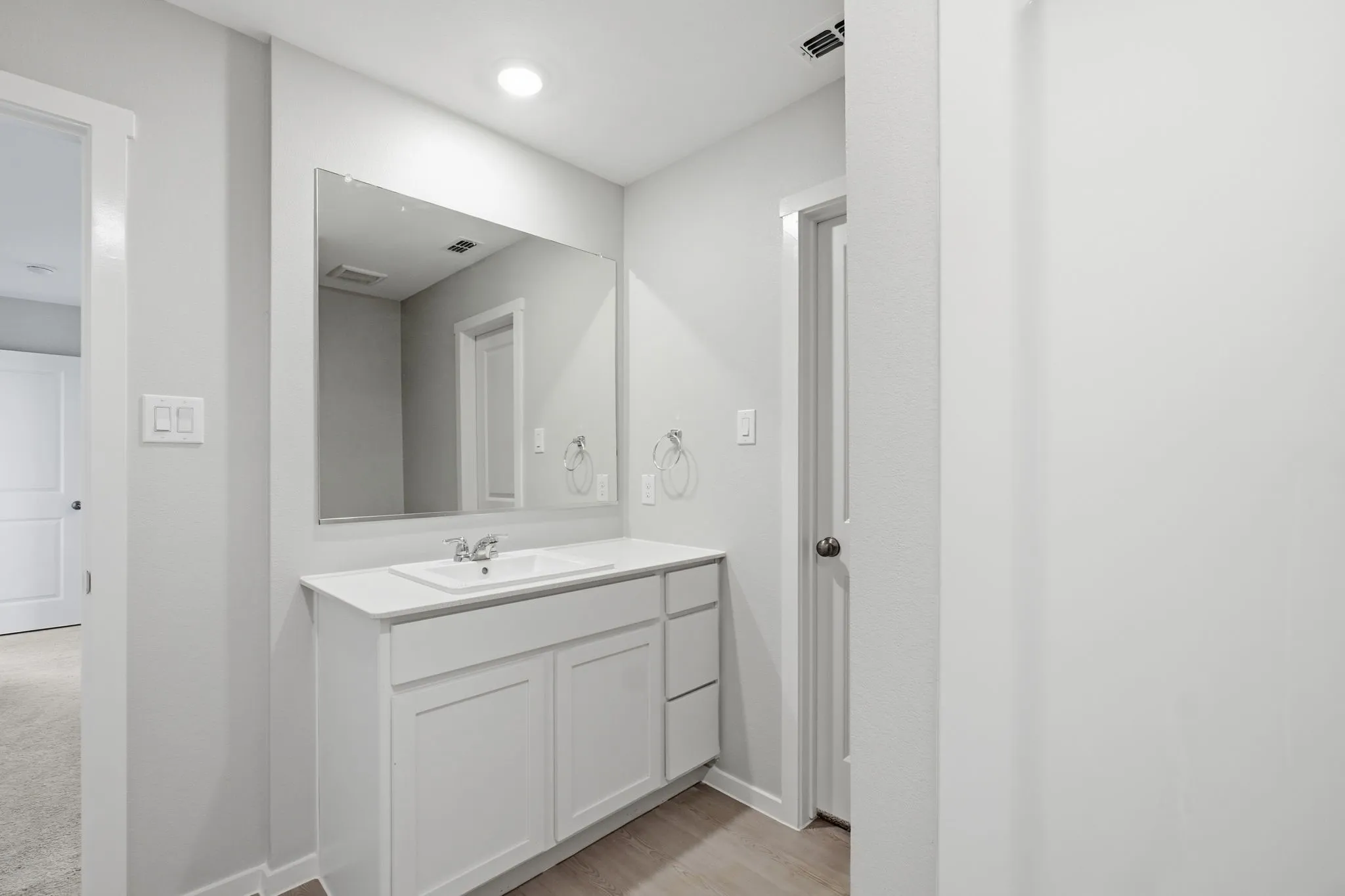 Single Family Residence For Sale in Dallas County , 205 Poplar Place, Wilmer, Texas 75172, 3 Bedroom, 2 Bathroom, 2 Garage spaces, 1,400 Sqft, built in 2025, mls#21355241, Real Estate Agent in Wilmer, Homes For Sale in Dallas county, Homes For Sale in Wilmer, Realtor in Wilmer Texas, Real Estate Brokerage Independent Realty Texas, Luminita Cordes Realtor
