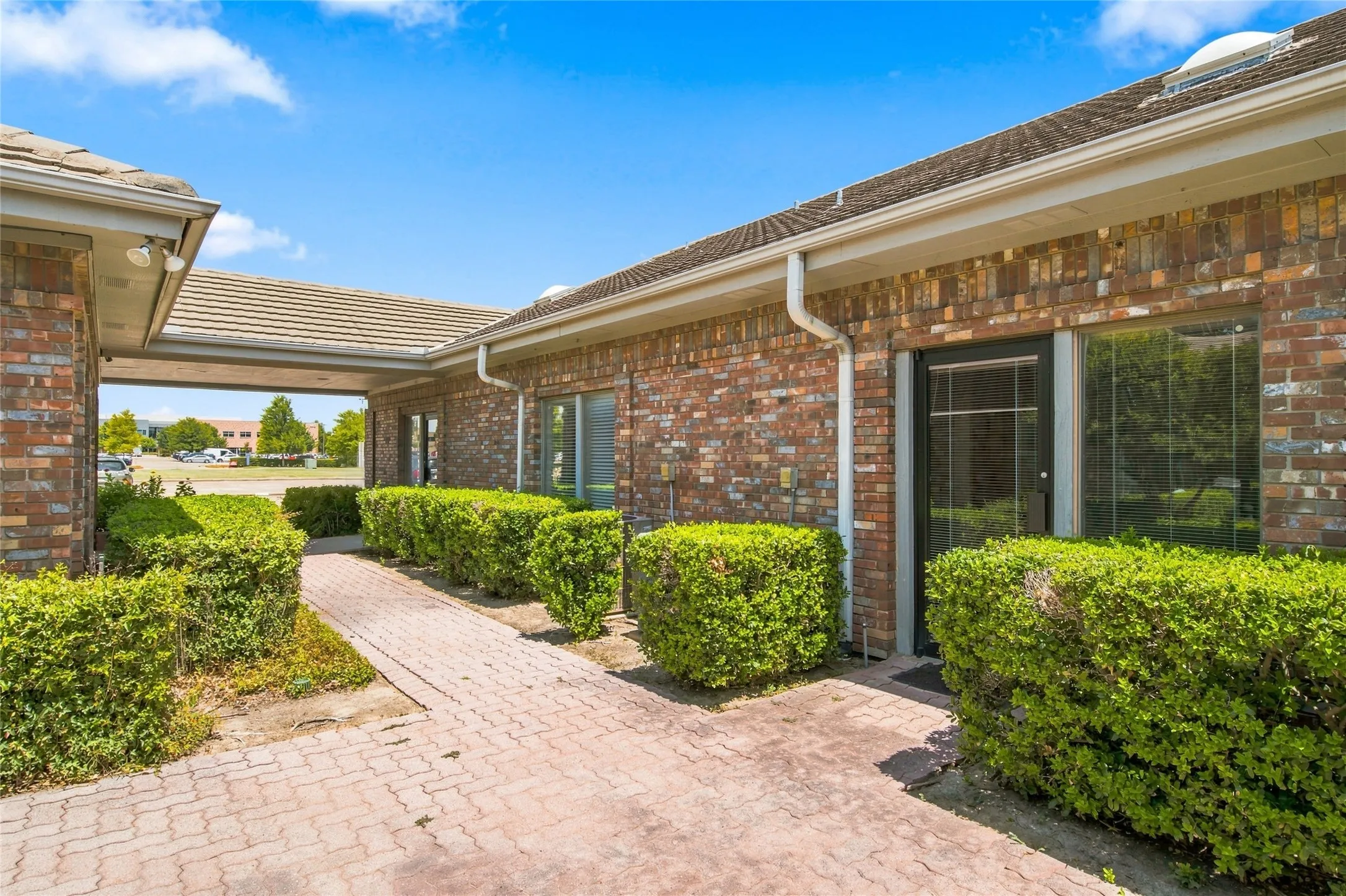 Office For Sale in Tarrant County , 901 Medical Centre Drive C, Arlington, Texas 76012, 0, 0, Garage spaces, 0 Sqft, built in 1984, Price $460,000, mls#21356402, Real Estate Agent in Arlington, Homes For Sale in Tarrant county, Homes For Sale in Arlington, Realtor in Arlington Texas, Real Estate Brokerage Independent Realty Texas, Luminita Cordes Realtor
