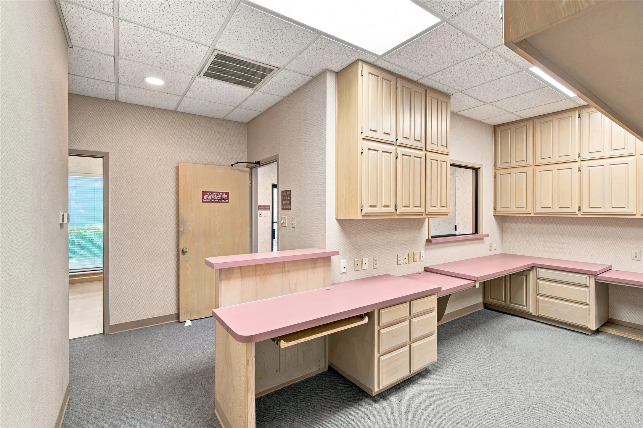 Office For Sale in Tarrant County , 901 Medical Centre Drive C, Arlington, Texas 76012, 0, 0, Garage spaces, 0 Sqft, built in 1984, Price $460,000, mls#21356402, Real Estate Agent in Arlington, Homes For Sale in Tarrant county, Homes For Sale in Arlington, Realtor in Arlington Texas, Real Estate Brokerage Independent Realty Texas, Luminita Cordes Realtor