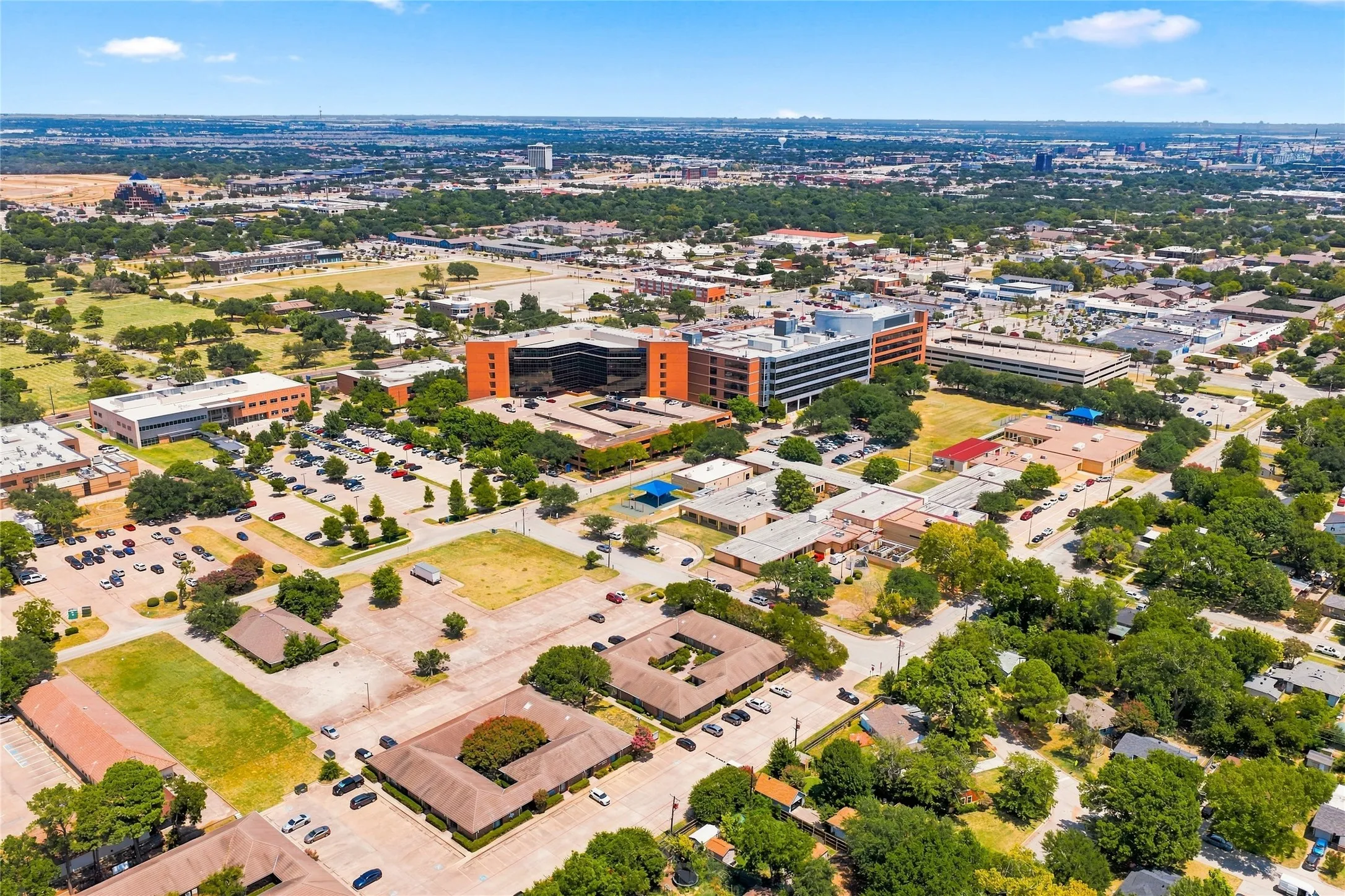Office For Sale in Tarrant County , 901 Medical Centre Drive C, Arlington, Texas 76012, 0, 0, Garage spaces, 0 Sqft, built in 1984, Price $460,000, mls#21356402, Real Estate Agent in Arlington, Homes For Sale in Tarrant county, Homes For Sale in Arlington, Realtor in Arlington Texas, Real Estate Brokerage Independent Realty Texas, Luminita Cordes Realtor