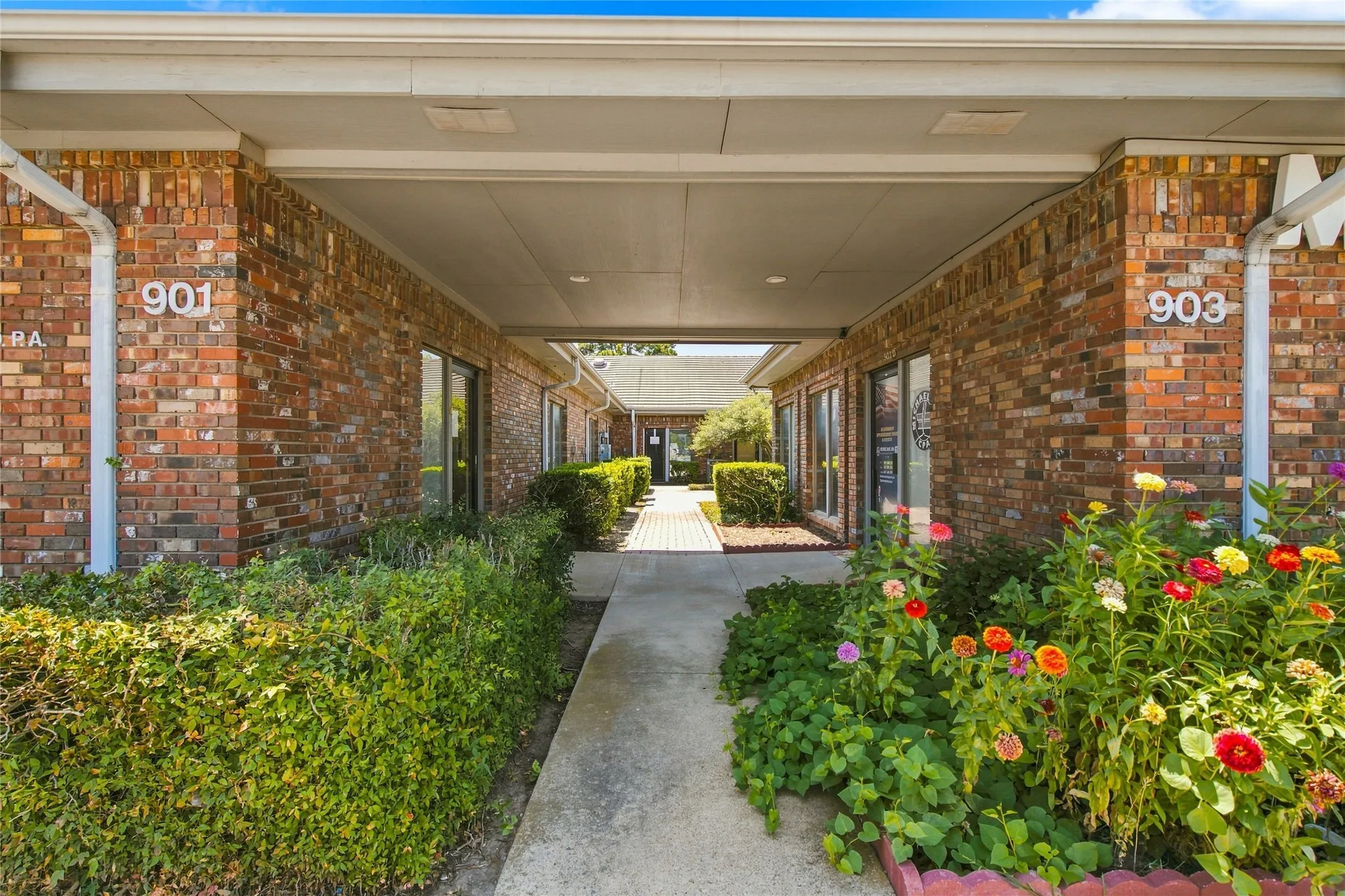 Office For Sale in Tarrant County , 901 Medical Centre Drive C, Arlington, Texas 76012, 0, 0, Garage spaces, 0 Sqft, built in 1984, Price $460,000, mls#21356402, Real Estate Agent in Arlington, Homes For Sale in Tarrant county, Homes For Sale in Arlington, Realtor in Arlington Texas, Real Estate Brokerage Independent Realty Texas, Luminita Cordes Realtor