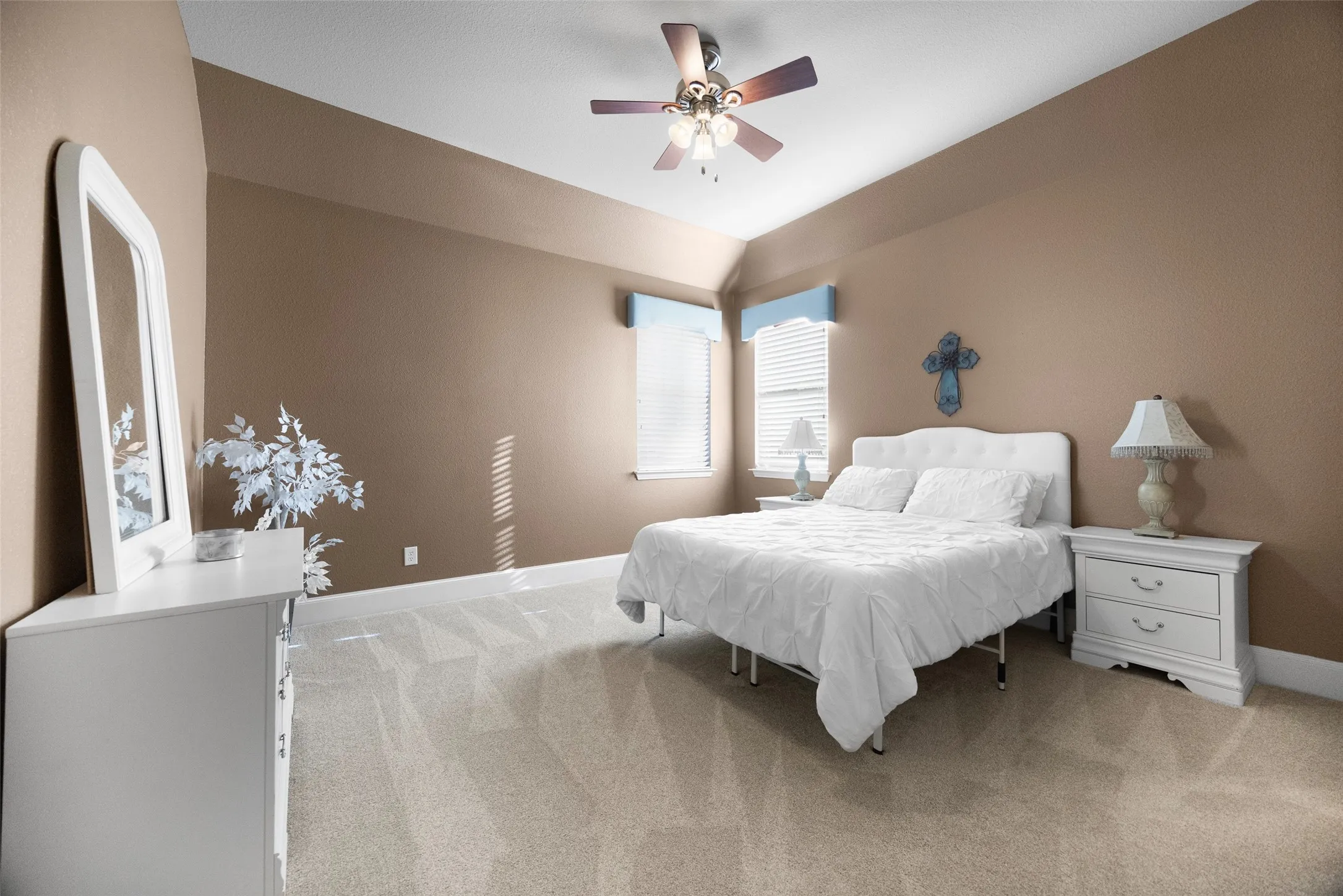 Single Family Residence For Sale in Denton County , 905 Cipriani Drive, Frisco, Texas 75036, 4 Bedroom, 5 Bathroom, 3 Garage spaces, 4,278 Sqft, built in 2010, mls#21347711, Real Estate Agent in Frisco, Homes For Sale in Denton county, Homes For Sale in Frisco, Realtor in Frisco Texas, Real Estate Brokerage Independent Realty Texas, Luminita Cordes Realtor