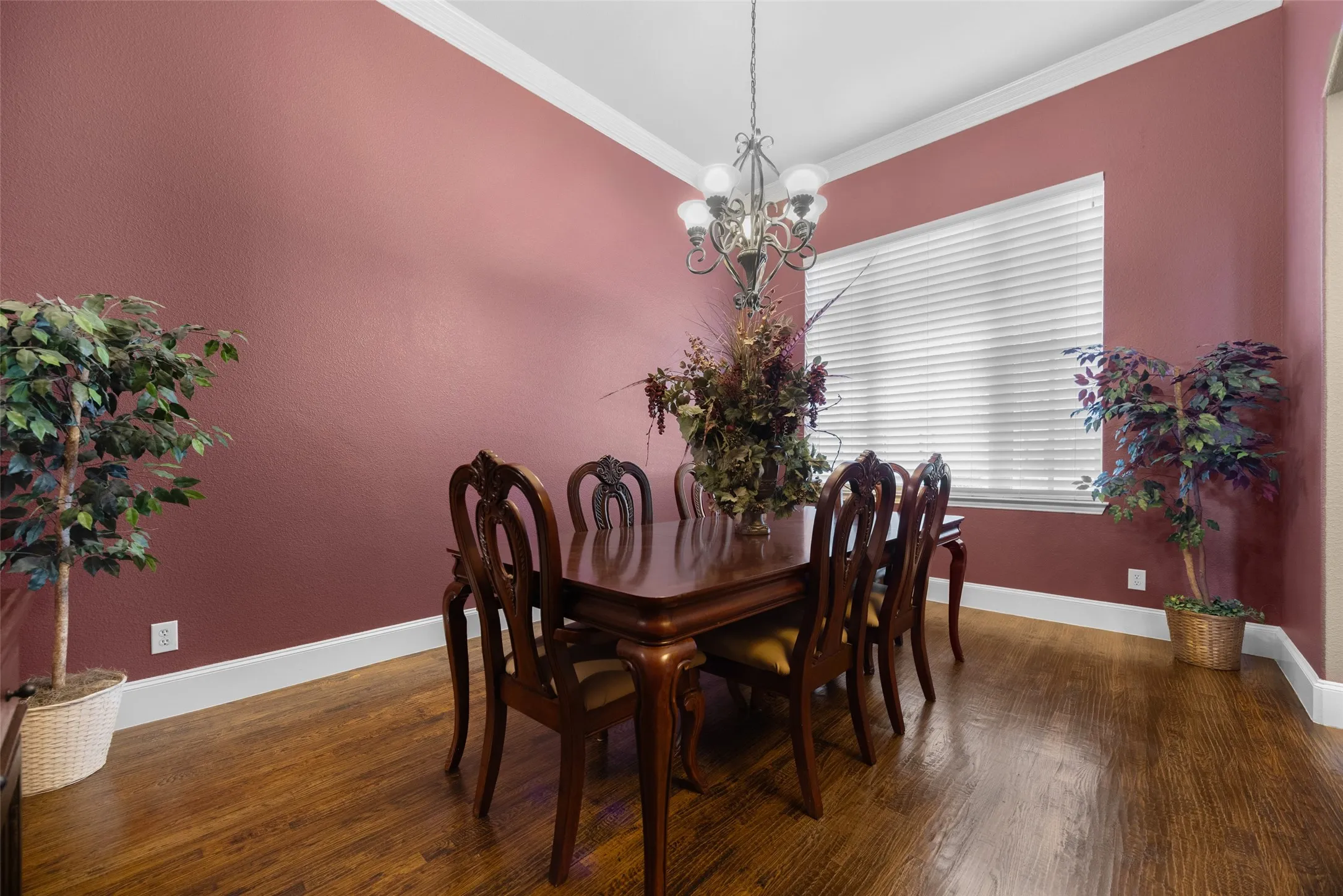 Single Family Residence For Sale in Denton County , 905 Cipriani Drive, Frisco, Texas 75036, 4 Bedroom, 5 Bathroom, 3 Garage spaces, 4,278 Sqft, built in 2010, mls#21347711, Real Estate Agent in Frisco, Homes For Sale in Denton county, Homes For Sale in Frisco, Realtor in Frisco Texas, Real Estate Brokerage Independent Realty Texas, Luminita Cordes Realtor