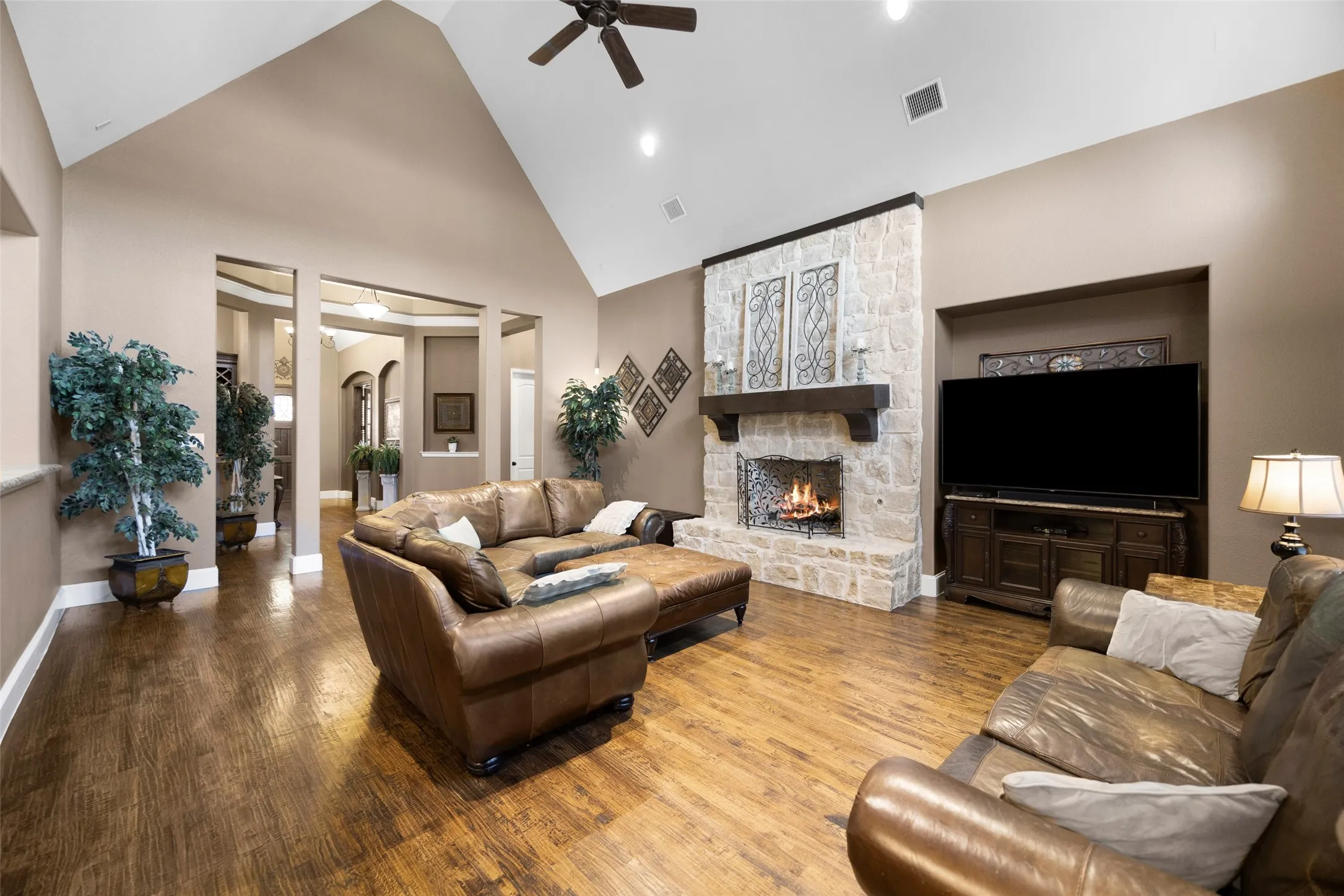 Single Family Residence For Sale in Denton County , 905 Cipriani Drive, Frisco, Texas 75036, 4 Bedroom, 5 Bathroom, 3 Garage spaces, 4,278 Sqft, built in 2010, mls#21347711, Real Estate Agent in Frisco, Homes For Sale in Denton county, Homes For Sale in Frisco, Realtor in Frisco Texas, Real Estate Brokerage Independent Realty Texas, Luminita Cordes Realtor