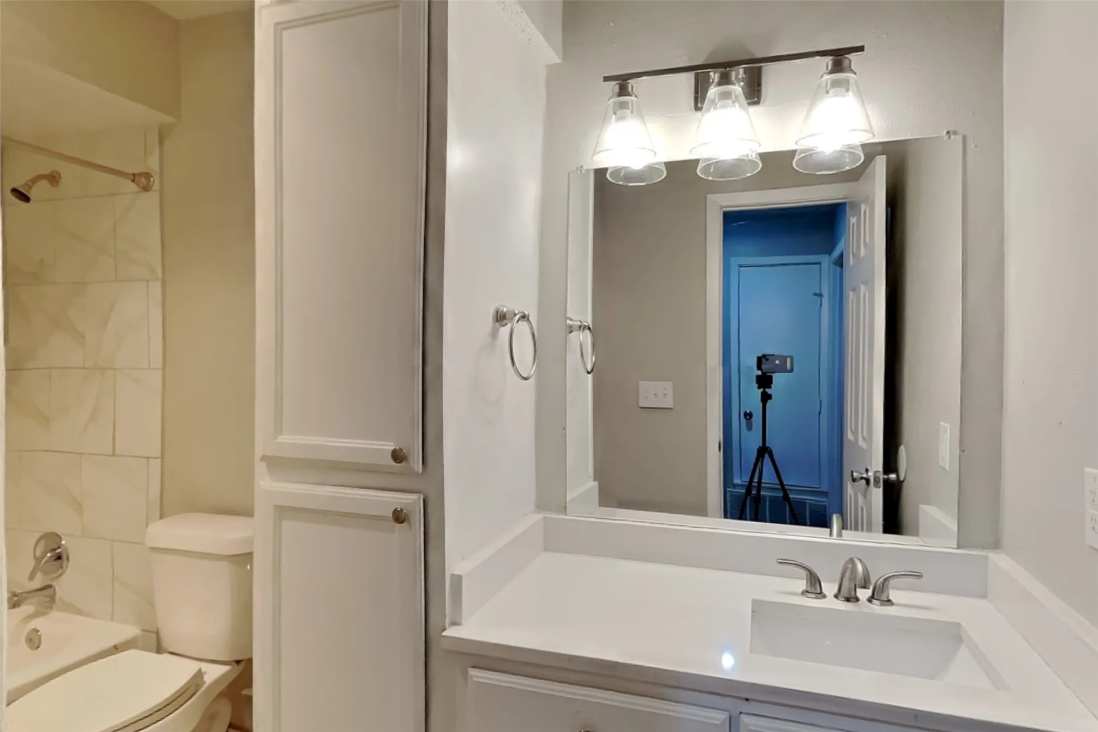 Single Family Residence For Rent in Dallas County , 3413 Castle Rock Lane, Garland, Texas 75044, 4 Bedroom, 3 Bathroom, 2 Garage spaces, 2,071 Sqft, built in 1974, mls#21357580, Real Estate Agent in Garland, Homes For Rent in Dallas county, Homes For Rent in Garland, Realtor in Garland Texas, Real Estate Brokerage Independent Realty Texas, Luminita Cordes Realtor