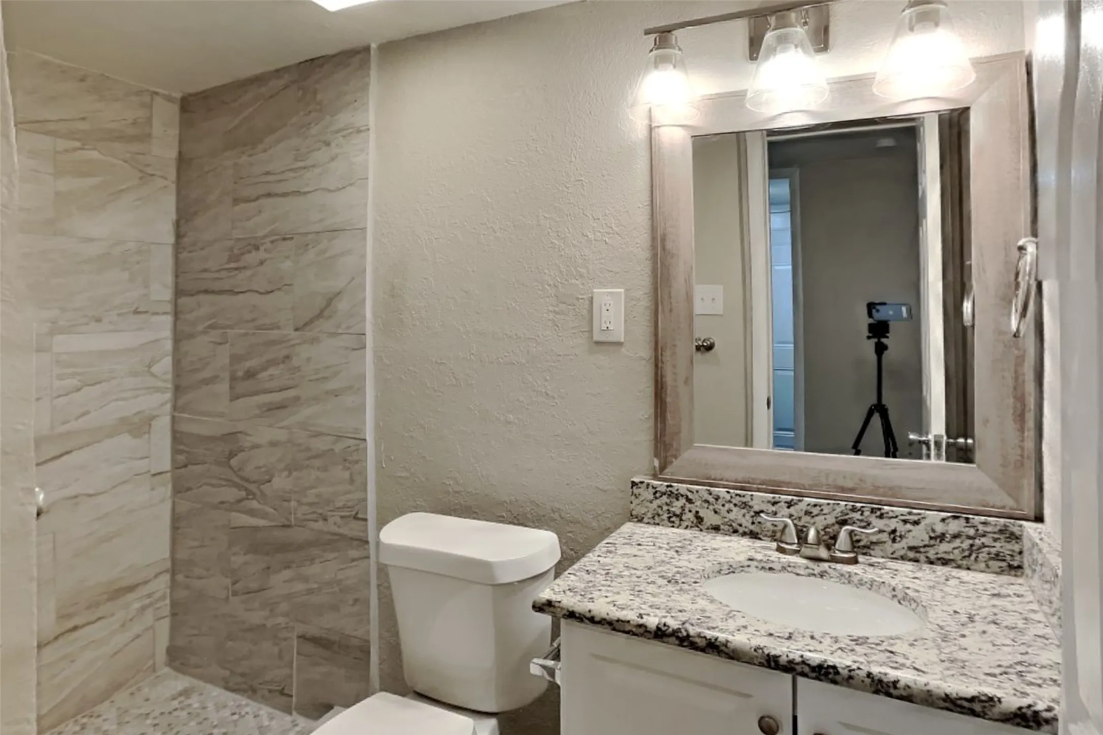 Single Family Residence For Rent in Dallas County , 3413 Castle Rock Lane, Garland, Texas 75044, 4 Bedroom, 3 Bathroom, 2 Garage spaces, 2,071 Sqft, built in 1974, mls#21357580, Real Estate Agent in Garland, Homes For Rent in Dallas county, Homes For Rent in Garland, Realtor in Garland Texas, Real Estate Brokerage Independent Realty Texas, Luminita Cordes Realtor