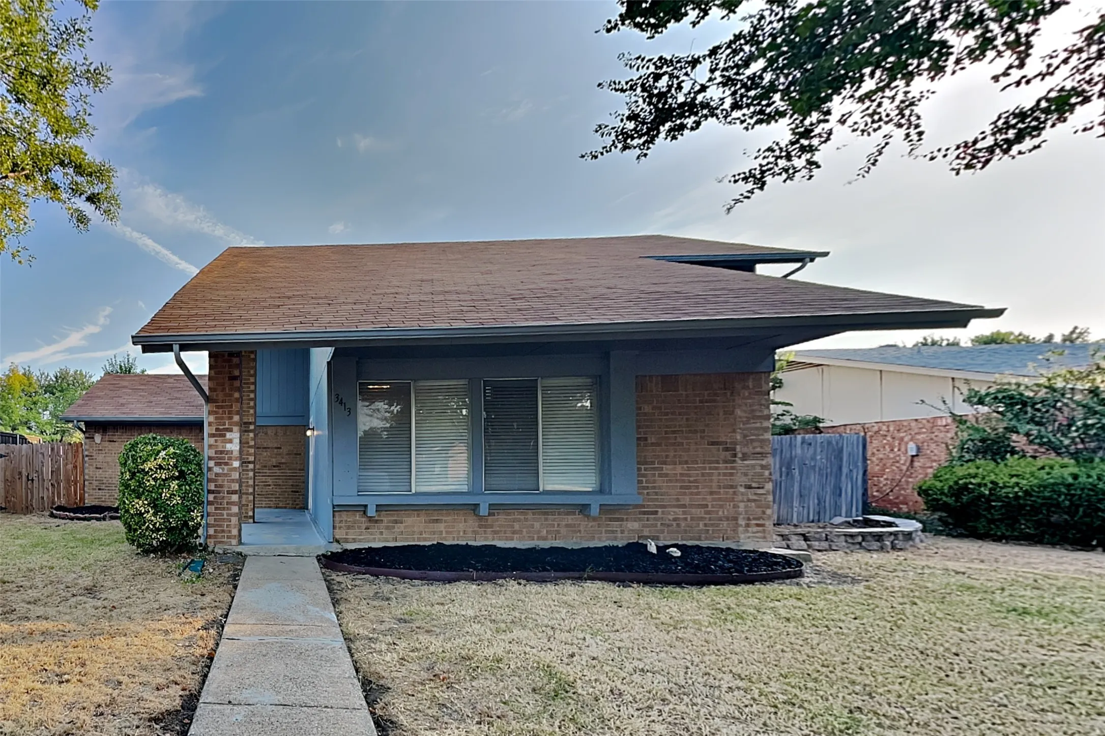 Single Family Residence For Rent in Dallas County , 3413 Castle Rock Lane, Garland, Texas 75044, 4 Bedroom, 3 Bathroom, 2 Garage spaces, 2,071 Sqft, built in 1974, mls#21357580, Real Estate Agent in Garland, Homes For Rent in Dallas county, Homes For Rent in Garland, Realtor in Garland Texas, Real Estate Brokerage Independent Realty Texas, Luminita Cordes Realtor