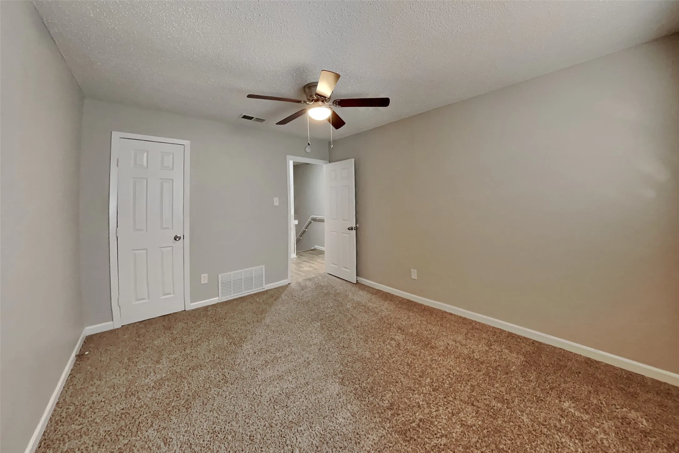 Single Family Residence For Rent in Dallas County , 3413 Castle Rock Lane, Garland, Texas 75044, 4 Bedroom, 3 Bathroom, 2 Garage spaces, 2,071 Sqft, built in 1974, mls#21357580, Real Estate Agent in Garland, Homes For Rent in Dallas county, Homes For Rent in Garland, Realtor in Garland Texas, Real Estate Brokerage Independent Realty Texas, Luminita Cordes Realtor