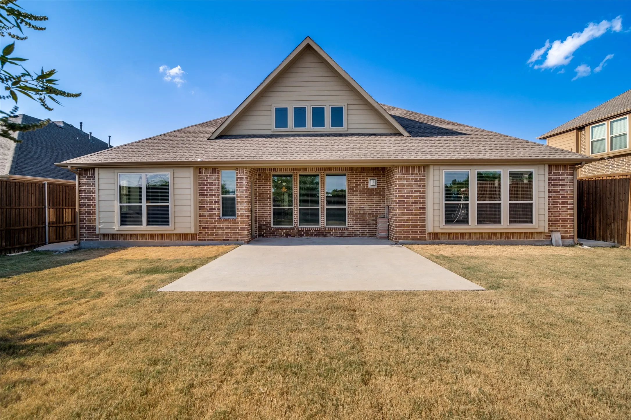 Single Family Residence For Sale in Collin County , 501 Virginia Lane, Wylie, Texas 75098, 5 Bedroom, 3 Bathroom, 2 Garage spaces, 3,116 Sqft, built in 2017, mls#21357542, Real Estate Agent in Wylie, Homes For Sale in Collin county, Homes For Sale in Wylie, Realtor in Wylie Texas, Real Estate Brokerage Independent Realty Texas, Luminita Cordes Realtor