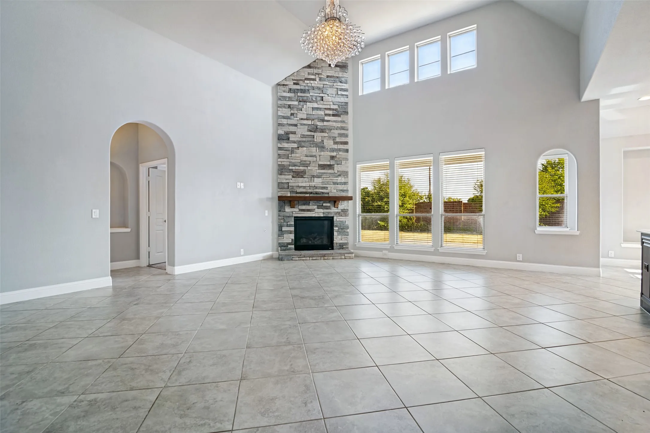 Single Family Residence For Sale in Collin County , 501 Virginia Lane, Wylie, Texas 75098, 5 Bedroom, 3 Bathroom, 2 Garage spaces, 3,116 Sqft, built in 2017, mls#21357542, Real Estate Agent in Wylie, Homes For Sale in Collin county, Homes For Sale in Wylie, Realtor in Wylie Texas, Real Estate Brokerage Independent Realty Texas, Luminita Cordes Realtor