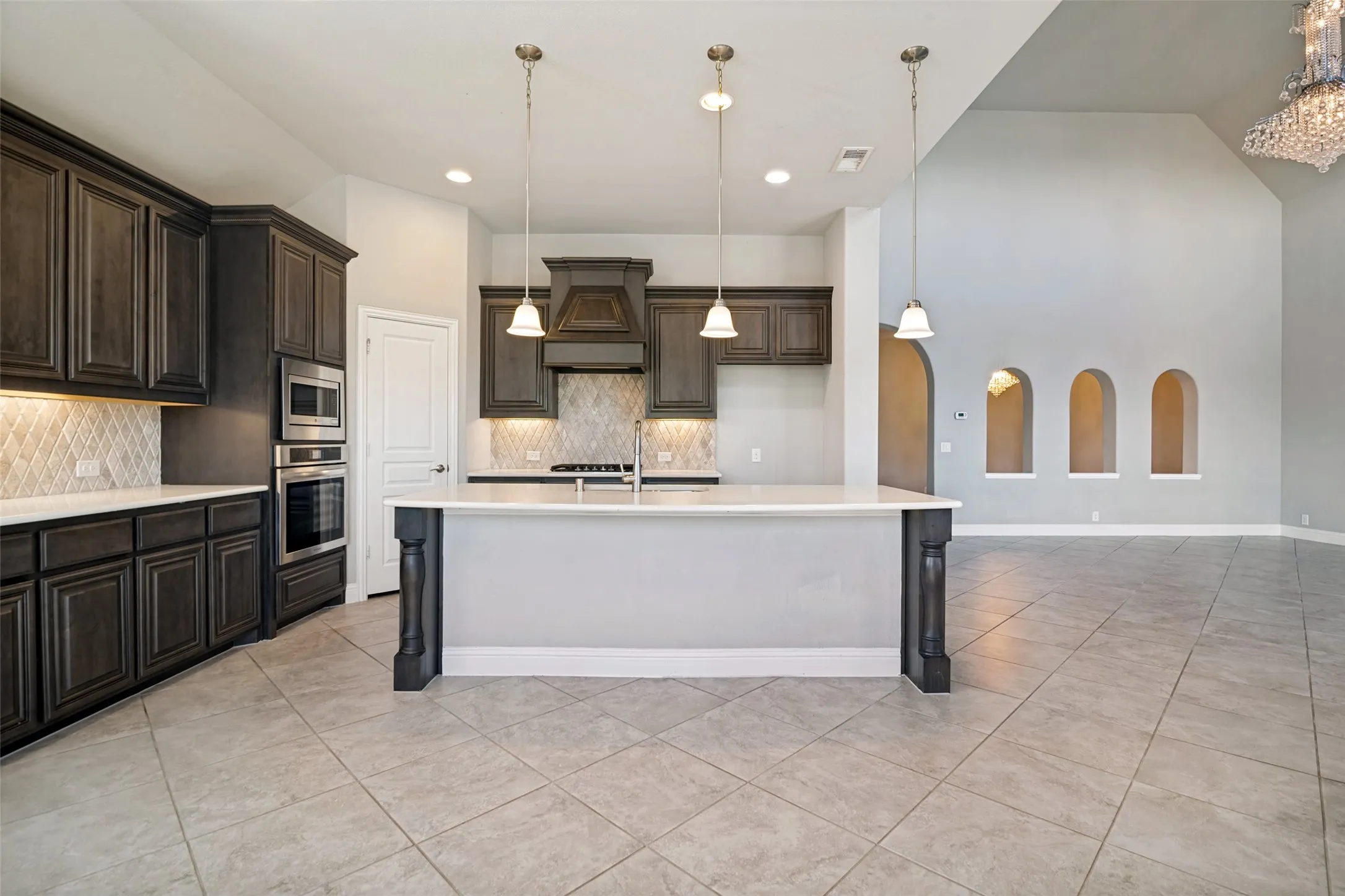 Single Family Residence For Sale in Collin County , 501 Virginia Lane, Wylie, Texas 75098, 5 Bedroom, 3 Bathroom, 2 Garage spaces, 3,116 Sqft, built in 2017, mls#21357542, Real Estate Agent in Wylie, Homes For Sale in Collin county, Homes For Sale in Wylie, Realtor in Wylie Texas, Real Estate Brokerage Independent Realty Texas, Luminita Cordes Realtor