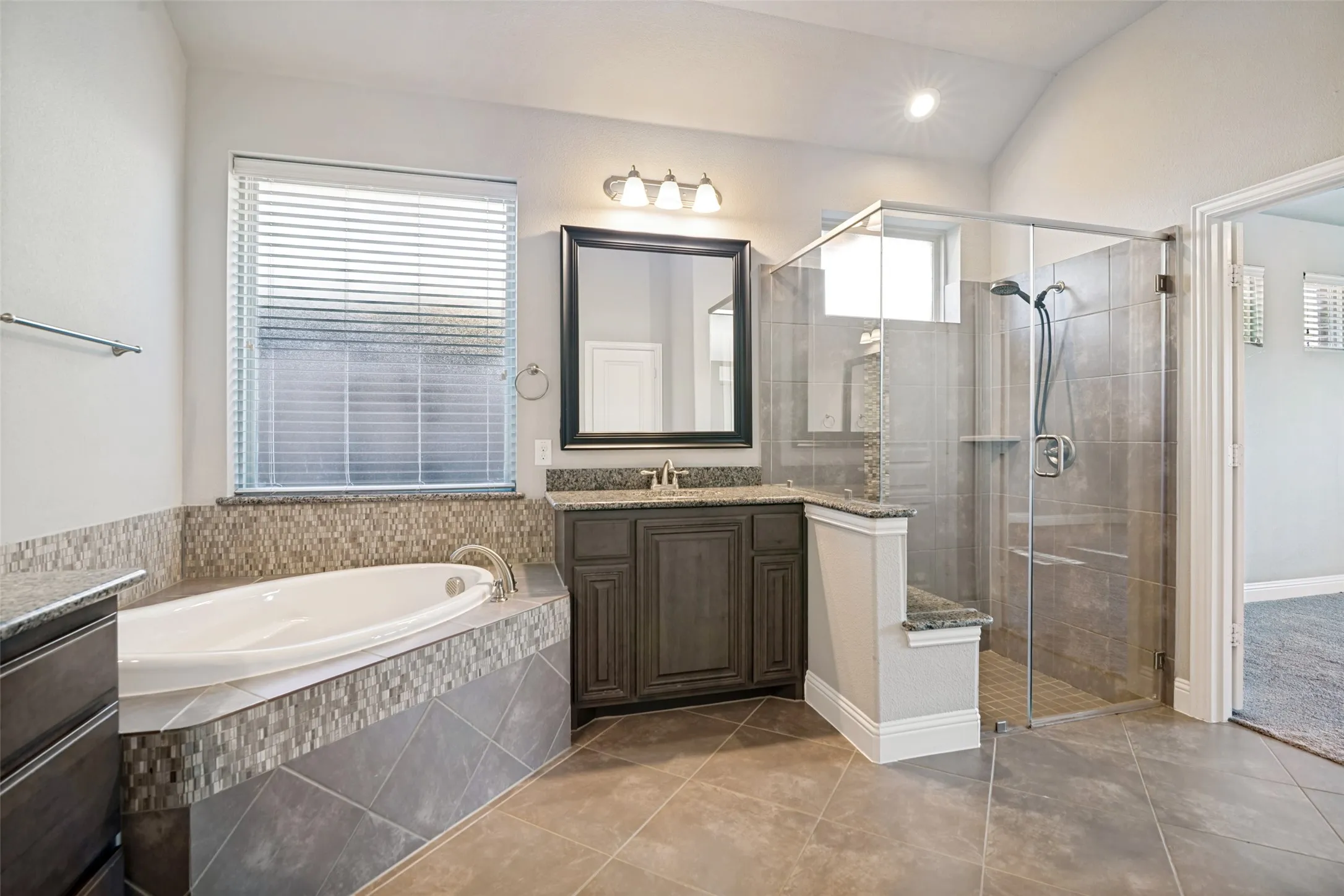 Single Family Residence For Sale in Collin County , 501 Virginia Lane, Wylie, Texas 75098, 5 Bedroom, 3 Bathroom, 2 Garage spaces, 3,116 Sqft, built in 2017, mls#21357542, Real Estate Agent in Wylie, Homes For Sale in Collin county, Homes For Sale in Wylie, Realtor in Wylie Texas, Real Estate Brokerage Independent Realty Texas, Luminita Cordes Realtor