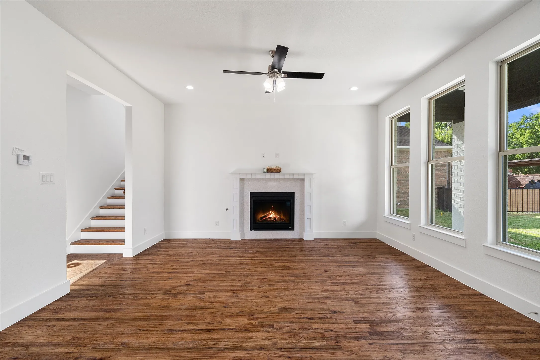 Single Family Residence For Sale in Dallas County , 907 Saint George Place, De Soto, Texas 75115, 4 Bedroom, 3 Bathroom, 2 Garage spaces, 2,600 Sqft, built in 2022, mls#21357610, Real Estate Agent in De Soto, Homes For Sale in Dallas county, Homes For Sale in De Soto, Realtor in De Soto Texas, Real Estate Brokerage Independent Realty Texas, Luminita Cordes Realtor