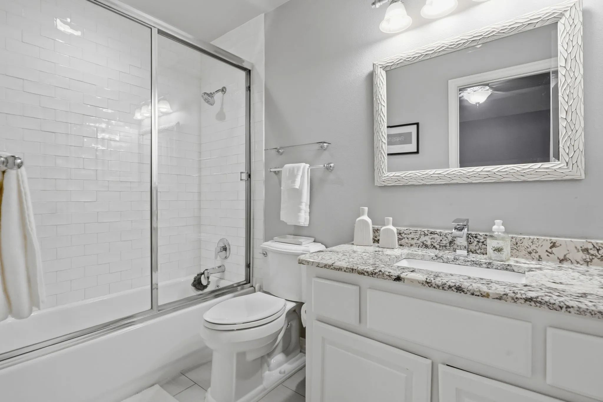 Single Family Residence For Sale in Tarrant County , 809 Weybridge Lane, Keller, Texas 76248, 5 Bedroom, 4 Bathroom, 3 Garage spaces, 4,316 Sqft, built in 2001, mls#21338587, Real Estate Agent in Keller, Homes For Sale in Tarrant county, Homes For Sale in Keller, Realtor in Keller Texas, Real Estate Brokerage Independent Realty Texas, Luminita Cordes Realtor