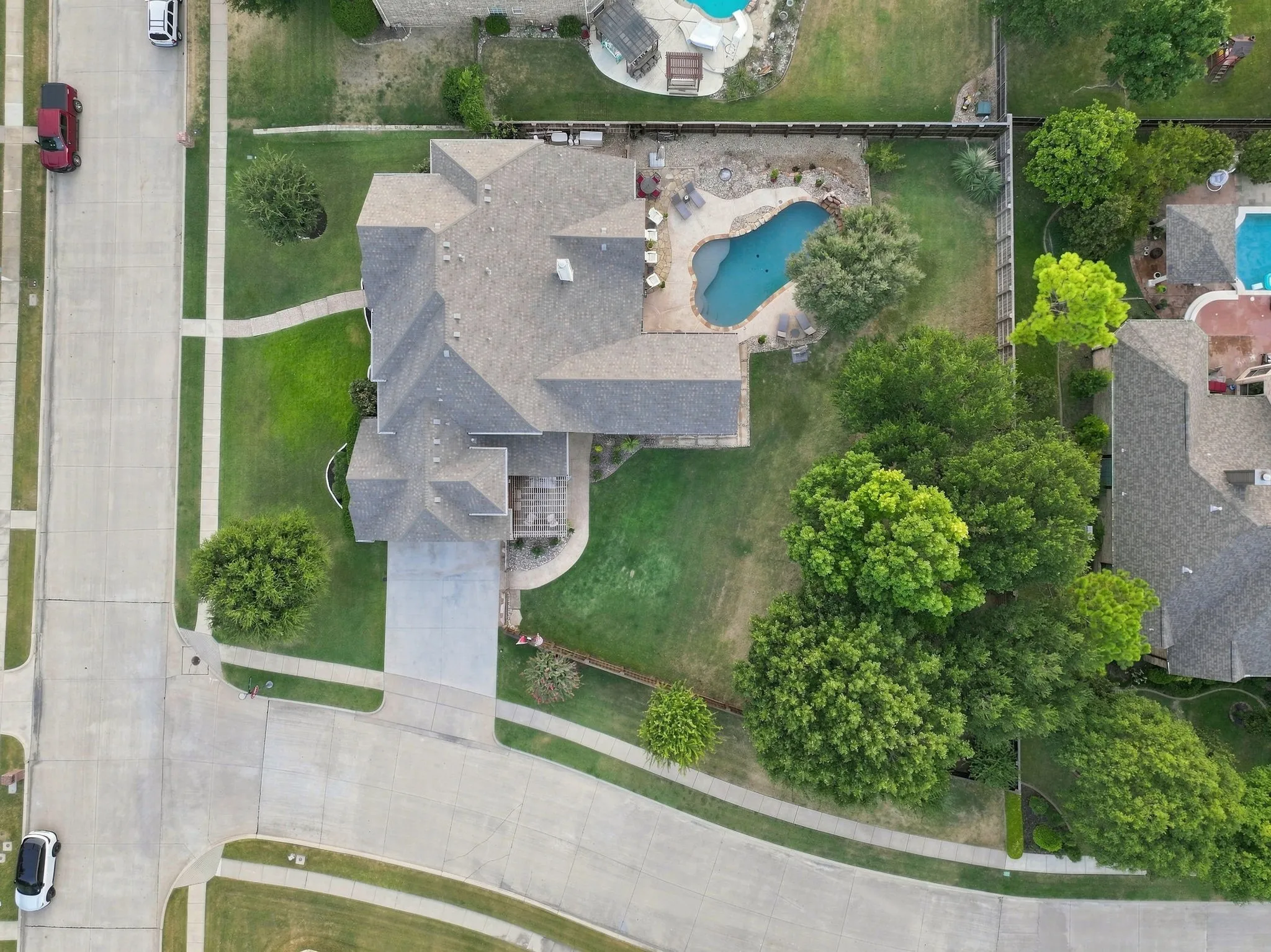 Single Family Residence For Sale in Tarrant County , 809 Weybridge Lane, Keller, Texas 76248, 5 Bedroom, 4 Bathroom, 3 Garage spaces, 4,316 Sqft, built in 2001, mls#21338587, Real Estate Agent in Keller, Homes For Sale in Tarrant county, Homes For Sale in Keller, Realtor in Keller Texas, Real Estate Brokerage Independent Realty Texas, Luminita Cordes Realtor