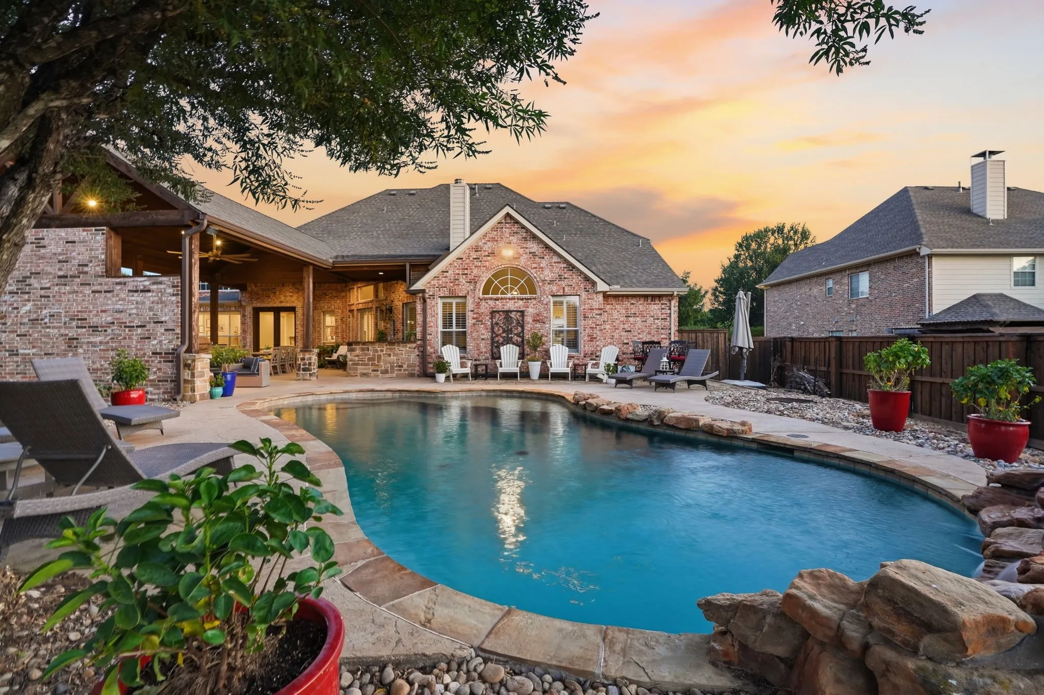 Single Family Residence For Sale in Tarrant County , 809 Weybridge Lane, Keller, Texas 76248, 5 Bedroom, 4 Bathroom, 3 Garage spaces, 4,316 Sqft, built in 2001, mls#21338587, Real Estate Agent in Keller, Homes For Sale in Tarrant county, Homes For Sale in Keller, Realtor in Keller Texas, Real Estate Brokerage Independent Realty Texas, Luminita Cordes Realtor