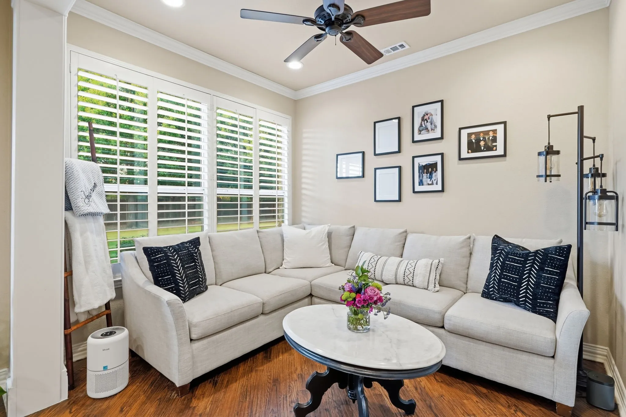 Single Family Residence For Sale in Tarrant County , 809 Weybridge Lane, Keller, Texas 76248, 5 Bedroom, 4 Bathroom, 3 Garage spaces, 4,316 Sqft, built in 2001, mls#21338587, Real Estate Agent in Keller, Homes For Sale in Tarrant county, Homes For Sale in Keller, Realtor in Keller Texas, Real Estate Brokerage Independent Realty Texas, Luminita Cordes Realtor