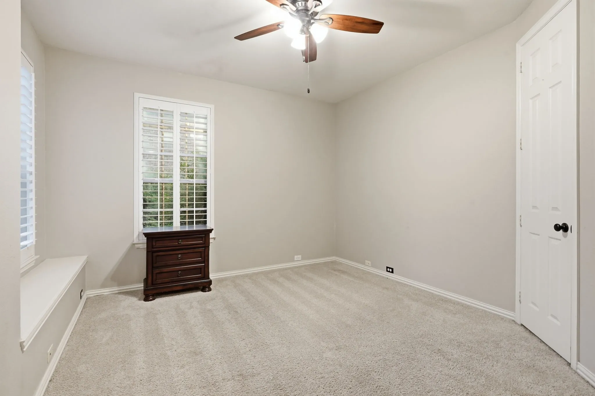 Single Family Residence For Sale in Tarrant County , 809 Weybridge Lane, Keller, Texas 76248, 5 Bedroom, 4 Bathroom, 3 Garage spaces, 4,316 Sqft, built in 2001, mls#21338587, Real Estate Agent in Keller, Homes For Sale in Tarrant county, Homes For Sale in Keller, Realtor in Keller Texas, Real Estate Brokerage Independent Realty Texas, Luminita Cordes Realtor