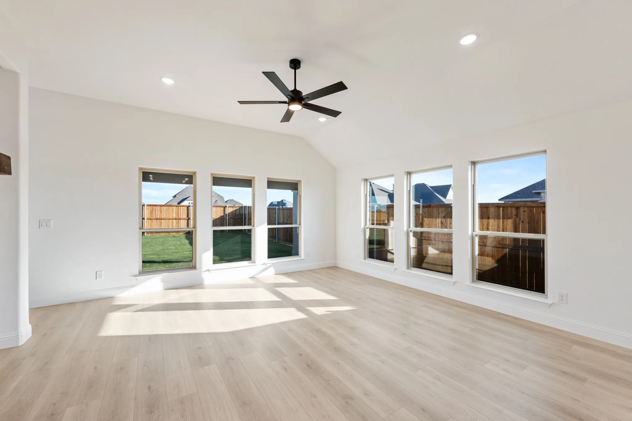 Single Family Residence For Sale in Rockwall County , 2120 Saint Annes Boulevard, Royse City, Texas 75189, 3 Bedroom, 2 Bathroom, 2 Garage spaces, 1,840 Sqft, built in 2025, mls#21357613, Real Estate Agent in Royse City, Homes For Sale in Rockwall county, Homes For Sale in Royse City, Realtor in Royse City Texas, Real Estate Brokerage Independent Realty Texas, Luminita Cordes Realtor