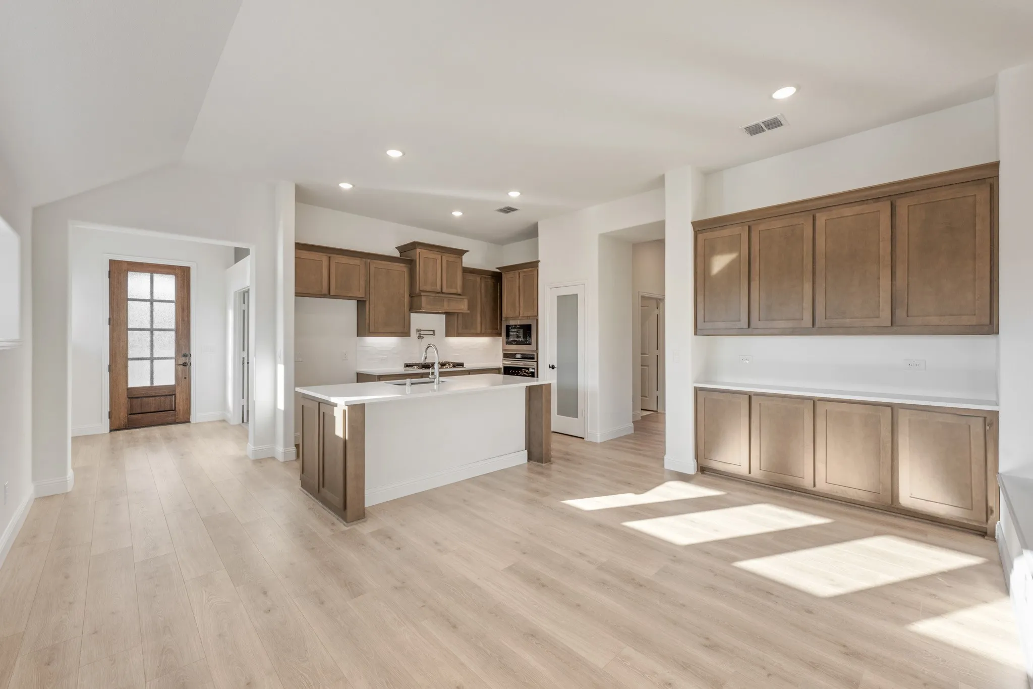 Single Family Residence For Sale in Rockwall County , 2120 Saint Annes Boulevard, Royse City, Texas 75189, 3 Bedroom, 2 Bathroom, 2 Garage spaces, 1,840 Sqft, built in 2025, mls#21357613, Real Estate Agent in Royse City, Homes For Sale in Rockwall county, Homes For Sale in Royse City, Realtor in Royse City Texas, Real Estate Brokerage Independent Realty Texas, Luminita Cordes Realtor