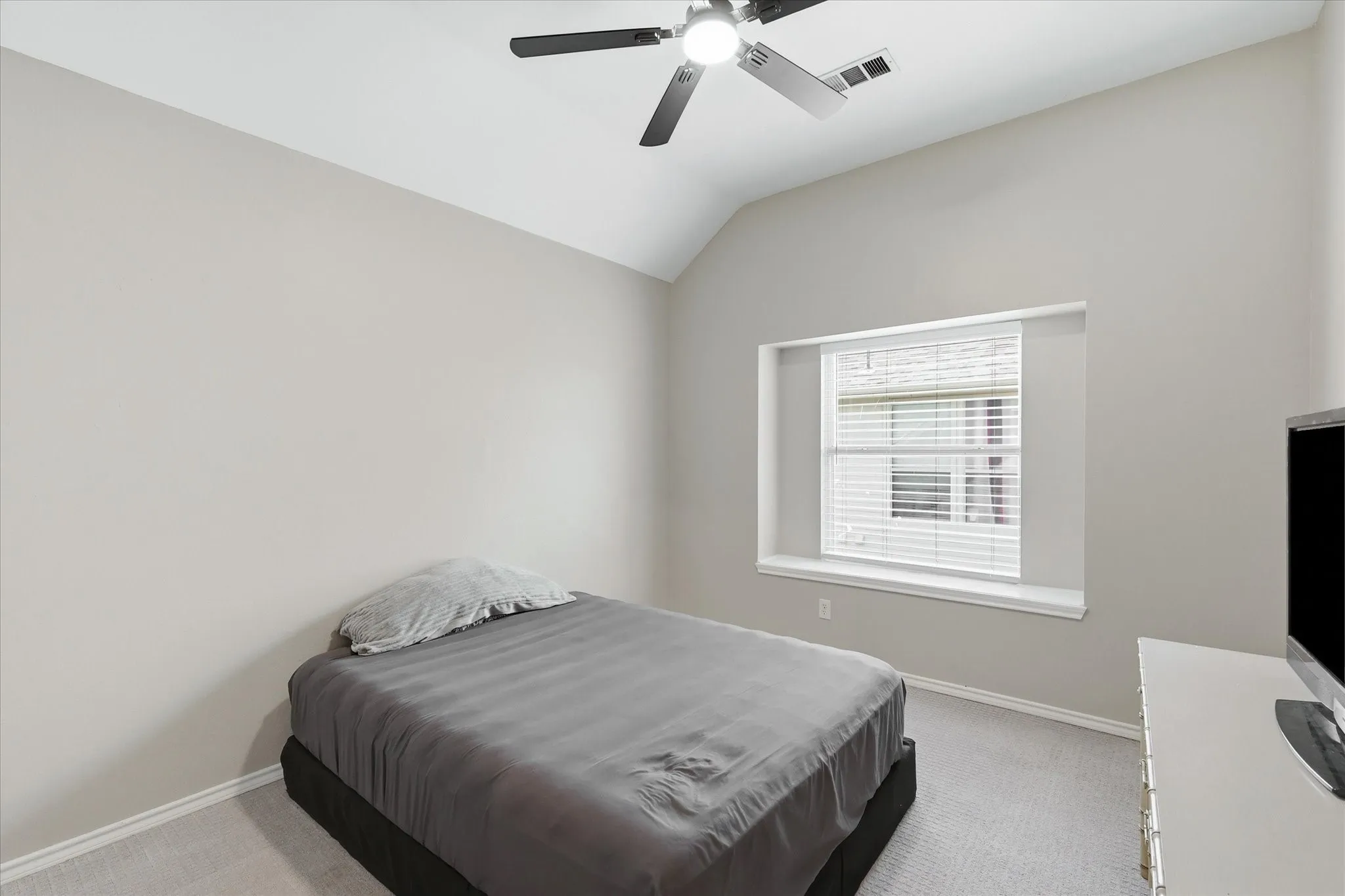 Single Family Residence For Sale in Denton County , 3317 Brampton Drive, Corinth, Texas 76210, 4 Bedroom, 4 Bathroom, 2 Garage spaces, 2,860 Sqft, built in 1999, mls#21355698, Real Estate Agent in Corinth, Homes For Sale in Denton county, Homes For Sale in Corinth, Realtor in Corinth Texas, Real Estate Brokerage Independent Realty Texas, Luminita Cordes Realtor