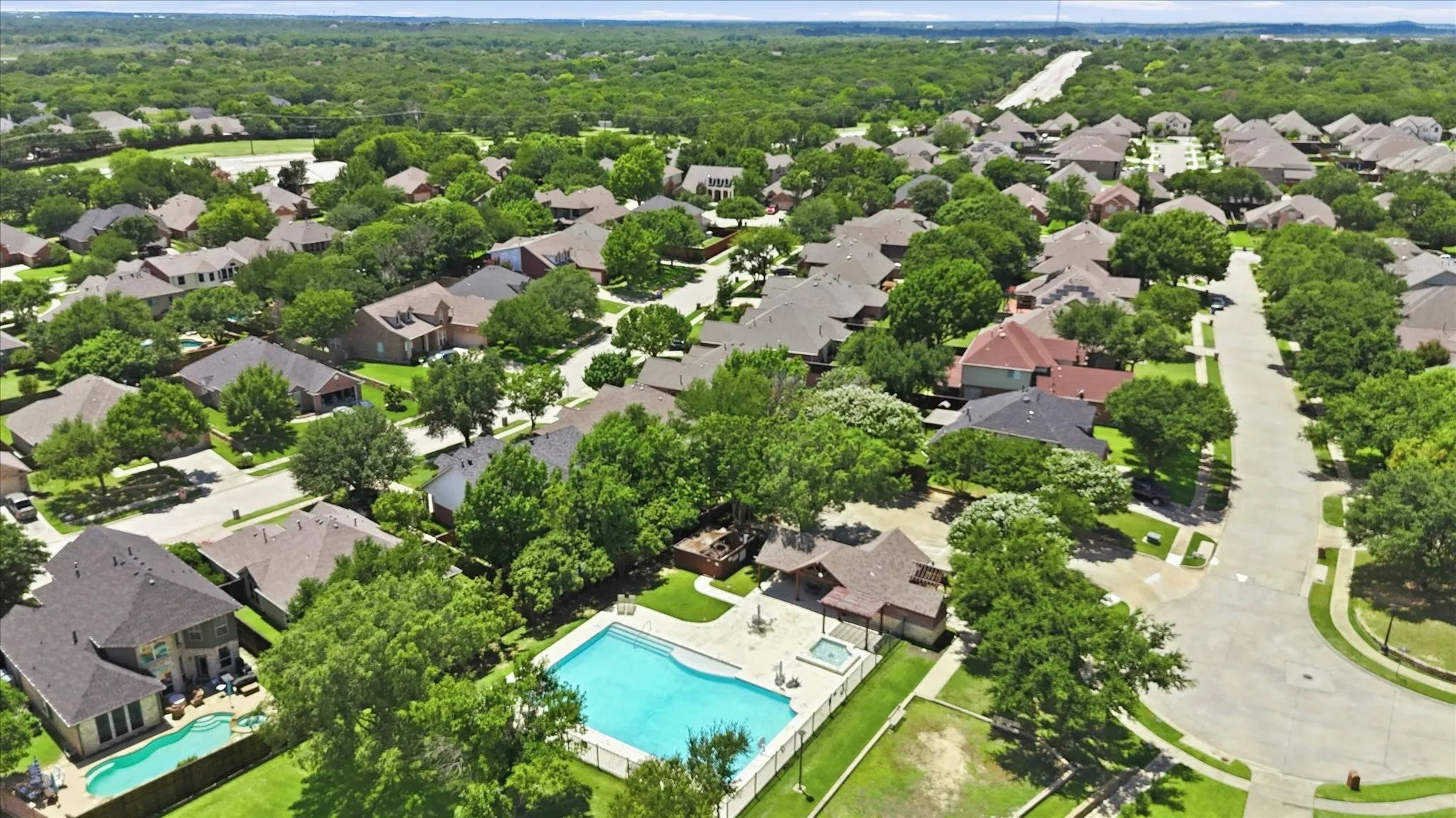 Single Family Residence For Sale in Denton County , 3317 Brampton Drive, Corinth, Texas 76210, 4 Bedroom, 4 Bathroom, 2 Garage spaces, 2,860 Sqft, built in 1999, mls#21355698, Real Estate Agent in Corinth, Homes For Sale in Denton county, Homes For Sale in Corinth, Realtor in Corinth Texas, Real Estate Brokerage Independent Realty Texas, Luminita Cordes Realtor