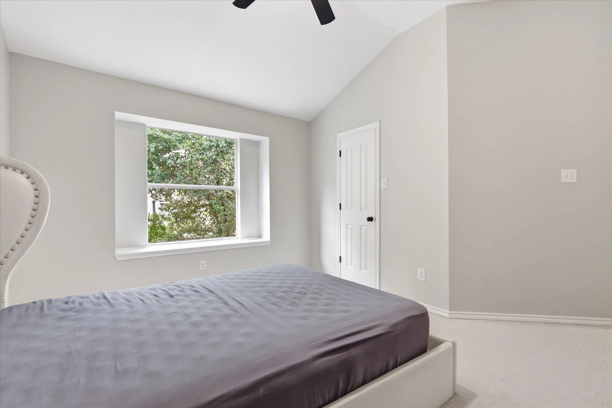 Single Family Residence For Sale in Denton County , 3317 Brampton Drive, Corinth, Texas 76210, 4 Bedroom, 4 Bathroom, 2 Garage spaces, 2,860 Sqft, built in 1999, mls#21355698, Real Estate Agent in Corinth, Homes For Sale in Denton county, Homes For Sale in Corinth, Realtor in Corinth Texas, Real Estate Brokerage Independent Realty Texas, Luminita Cordes Realtor