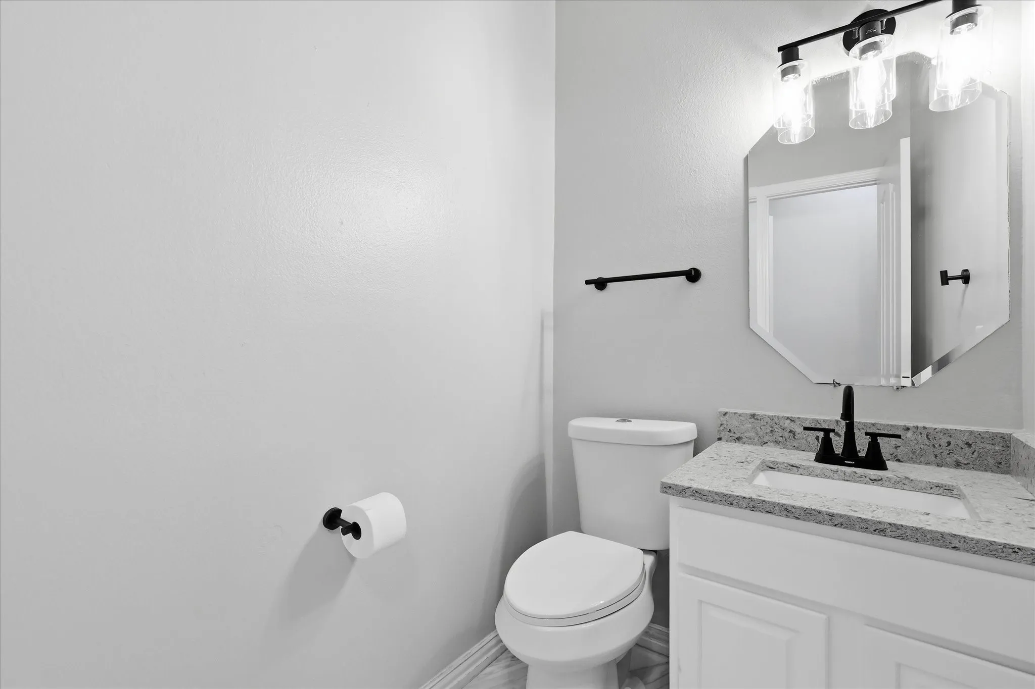 Single Family Residence For Sale in Denton County , 3317 Brampton Drive, Corinth, Texas 76210, 4 Bedroom, 4 Bathroom, 2 Garage spaces, 2,860 Sqft, built in 1999, mls#21355698, Real Estate Agent in Corinth, Homes For Sale in Denton county, Homes For Sale in Corinth, Realtor in Corinth Texas, Real Estate Brokerage Independent Realty Texas, Luminita Cordes Realtor