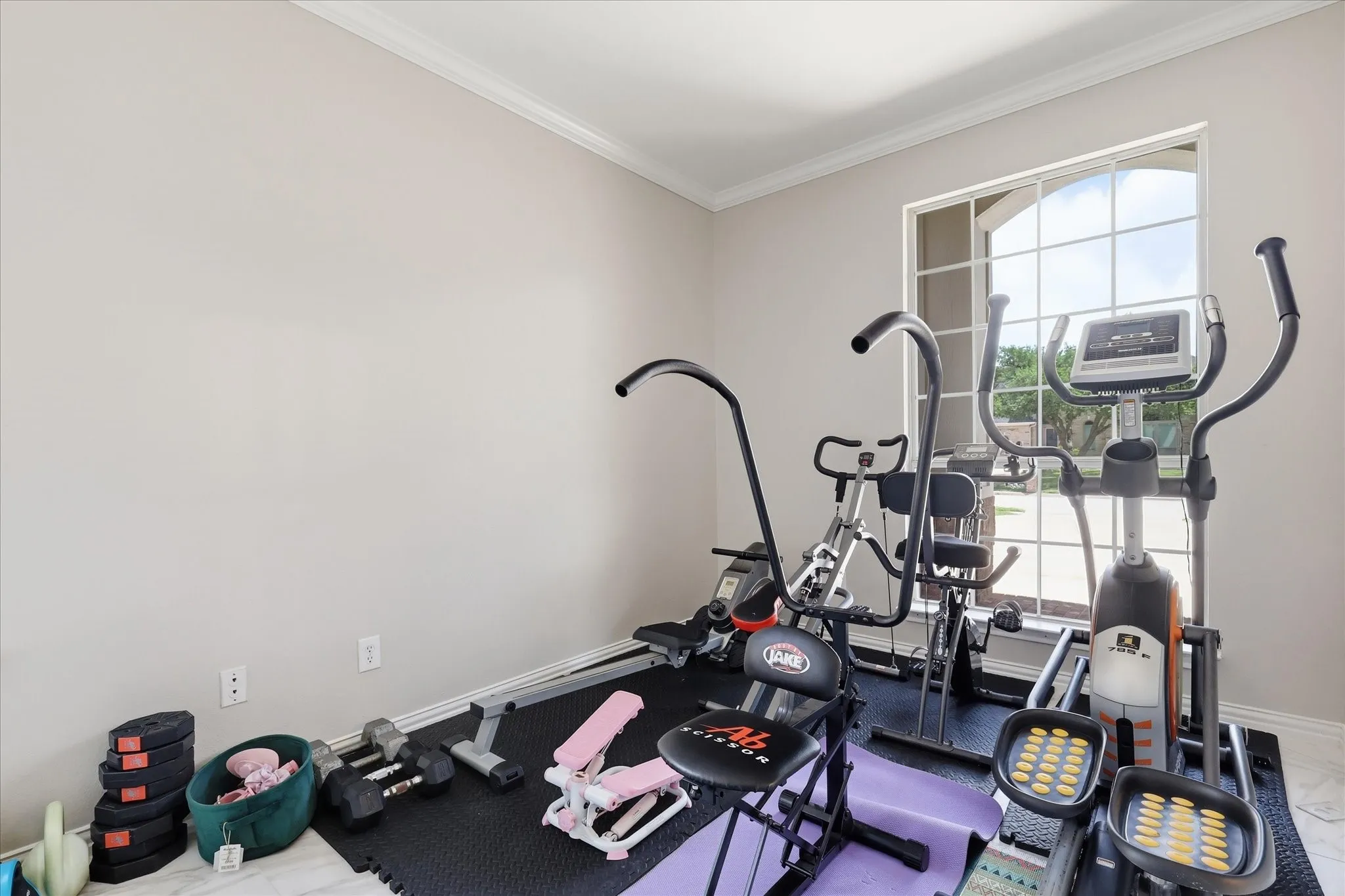 Single Family Residence For Sale in Denton County , 3317 Brampton Drive, Corinth, Texas 76210, 4 Bedroom, 4 Bathroom, 2 Garage spaces, 2,860 Sqft, built in 1999, mls#21355698, Real Estate Agent in Corinth, Homes For Sale in Denton county, Homes For Sale in Corinth, Realtor in Corinth Texas, Real Estate Brokerage Independent Realty Texas, Luminita Cordes Realtor