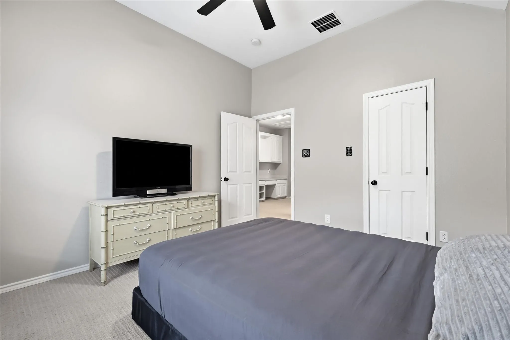 Single Family Residence For Sale in Denton County , 3317 Brampton Drive, Corinth, Texas 76210, 4 Bedroom, 4 Bathroom, 2 Garage spaces, 2,860 Sqft, built in 1999, mls#21355698, Real Estate Agent in Corinth, Homes For Sale in Denton county, Homes For Sale in Corinth, Realtor in Corinth Texas, Real Estate Brokerage Independent Realty Texas, Luminita Cordes Realtor