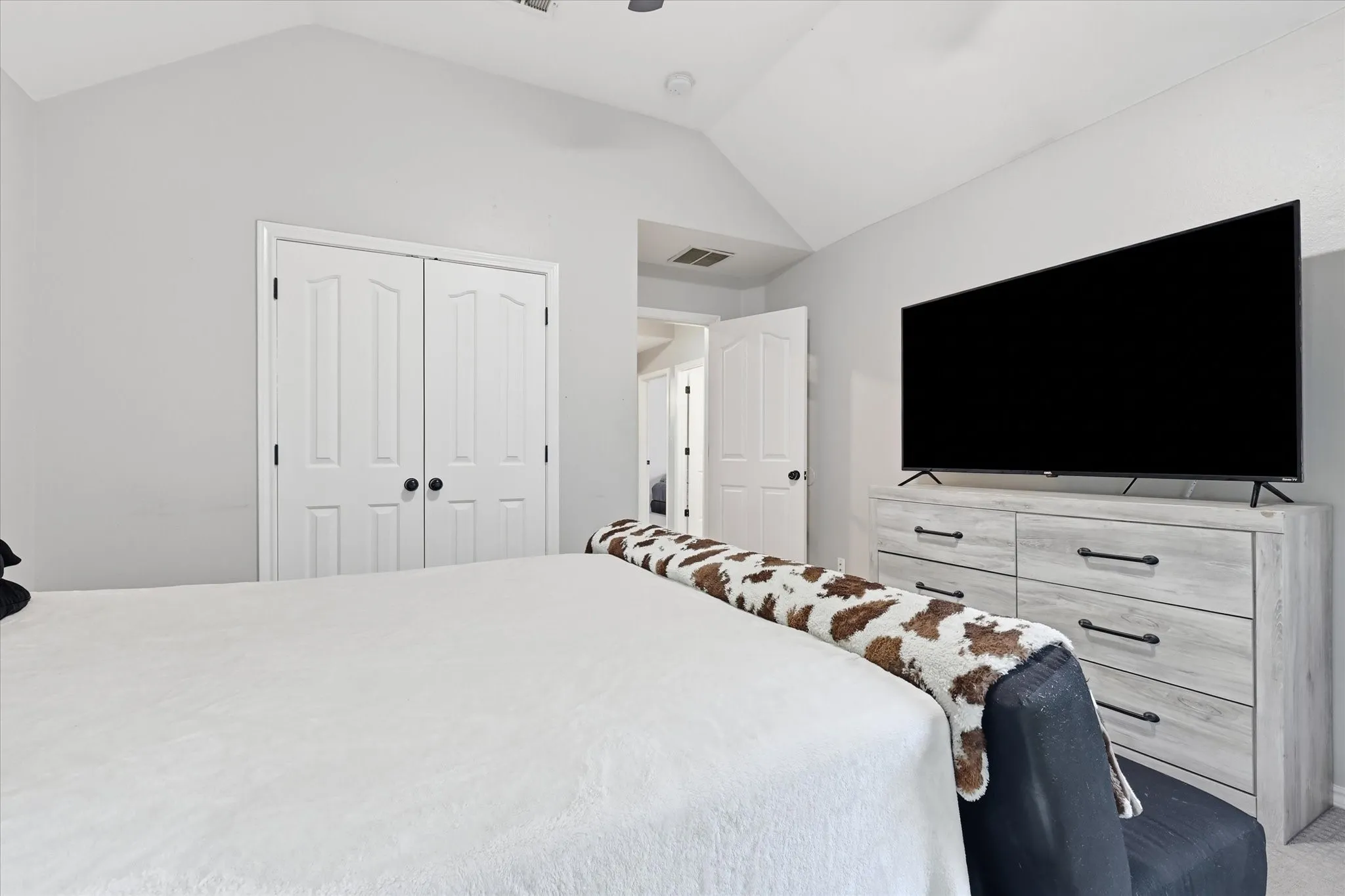 Single Family Residence For Sale in Denton County , 3317 Brampton Drive, Corinth, Texas 76210, 4 Bedroom, 4 Bathroom, 2 Garage spaces, 2,860 Sqft, built in 1999, mls#21355698, Real Estate Agent in Corinth, Homes For Sale in Denton county, Homes For Sale in Corinth, Realtor in Corinth Texas, Real Estate Brokerage Independent Realty Texas, Luminita Cordes Realtor