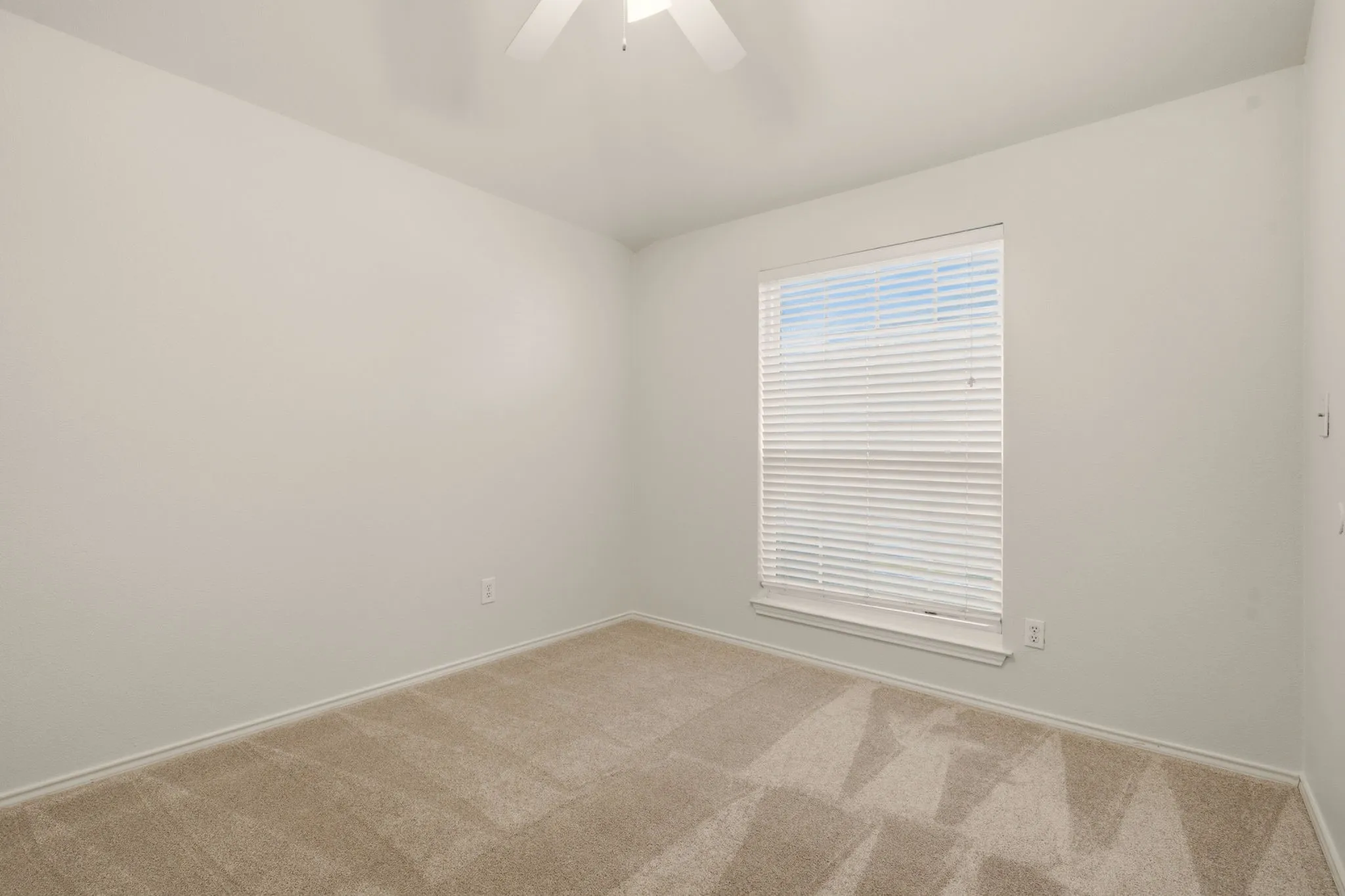 Single Family Residence For Sale in Collin County , 10708 Jackson Lane, Frisco, Texas 75035, 4 Bedroom, 2 Bathroom, 2 Garage spaces, 1,693 Sqft, built in 1993, mls#21356843, Real Estate Agent in Frisco, Homes For Sale in Collin county, Homes For Sale in Frisco, Realtor in Frisco Texas, Real Estate Brokerage Independent Realty Texas, Luminita Cordes Realtor