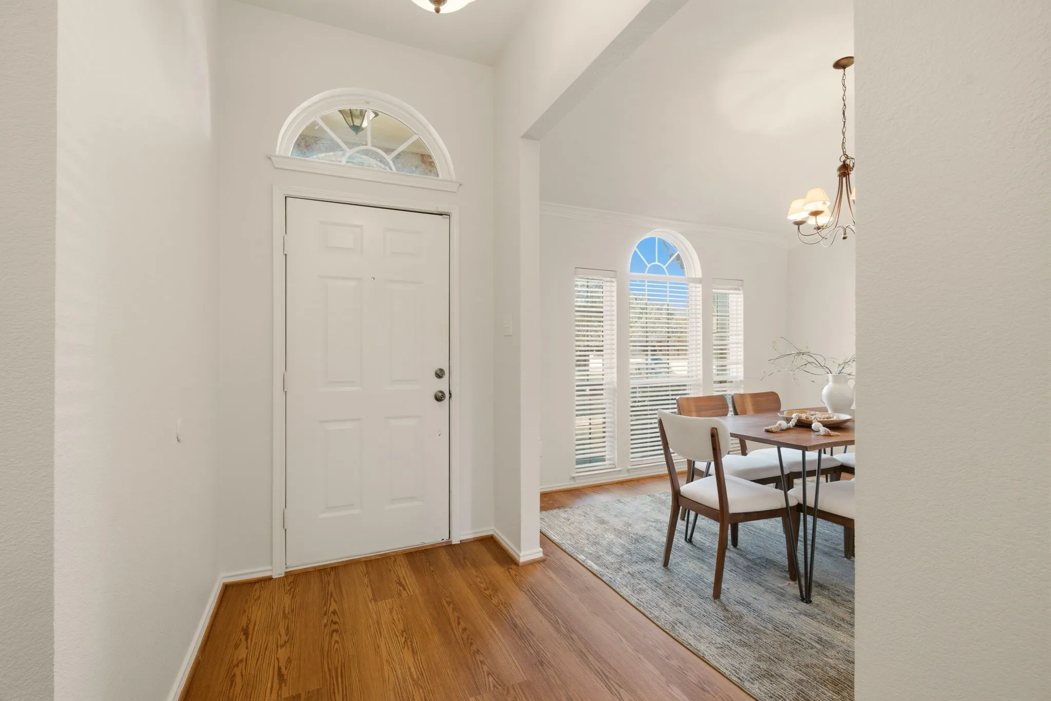 Single Family Residence For Sale in Collin County , 10708 Jackson Lane, Frisco, Texas 75035, 4 Bedroom, 2 Bathroom, 2 Garage spaces, 1,693 Sqft, built in 1993, mls#21356843, Real Estate Agent in Frisco, Homes For Sale in Collin county, Homes For Sale in Frisco, Realtor in Frisco Texas, Real Estate Brokerage Independent Realty Texas, Luminita Cordes Realtor