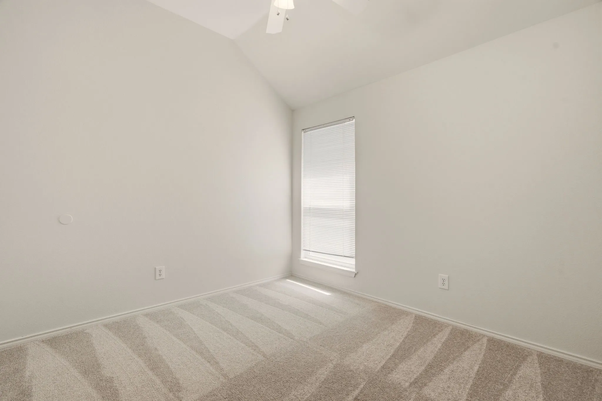 Single Family Residence For Sale in Collin County , 10708 Jackson Lane, Frisco, Texas 75035, 4 Bedroom, 2 Bathroom, 2 Garage spaces, 1,693 Sqft, built in 1993, mls#21356843, Real Estate Agent in Frisco, Homes For Sale in Collin county, Homes For Sale in Frisco, Realtor in Frisco Texas, Real Estate Brokerage Independent Realty Texas, Luminita Cordes Realtor