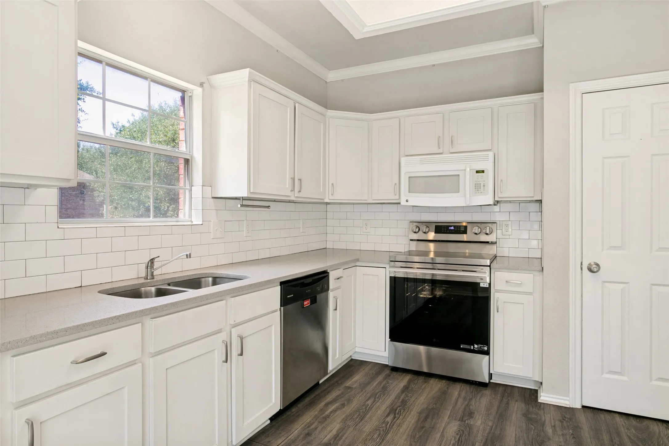 LG Electric oven