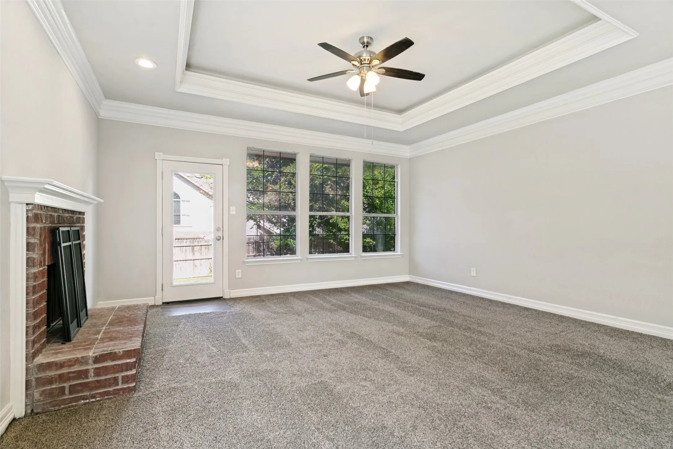 Single Family Residence For Sale in Tarrant County , 7413 Bear Lake Drive, Fort Worth, Texas 76137, 4 Bedroom, 3 Bathroom, 2 Garage spaces, 1,987 Sqft, built in 1991, mls#21356119, Real Estate Agent in Fort Worth, Homes For Sale in Tarrant county, Homes For Sale in Fort Worth, Realtor in Fort Worth Texas, Real Estate Brokerage Independent Realty Texas, Luminita Cordes Realtor