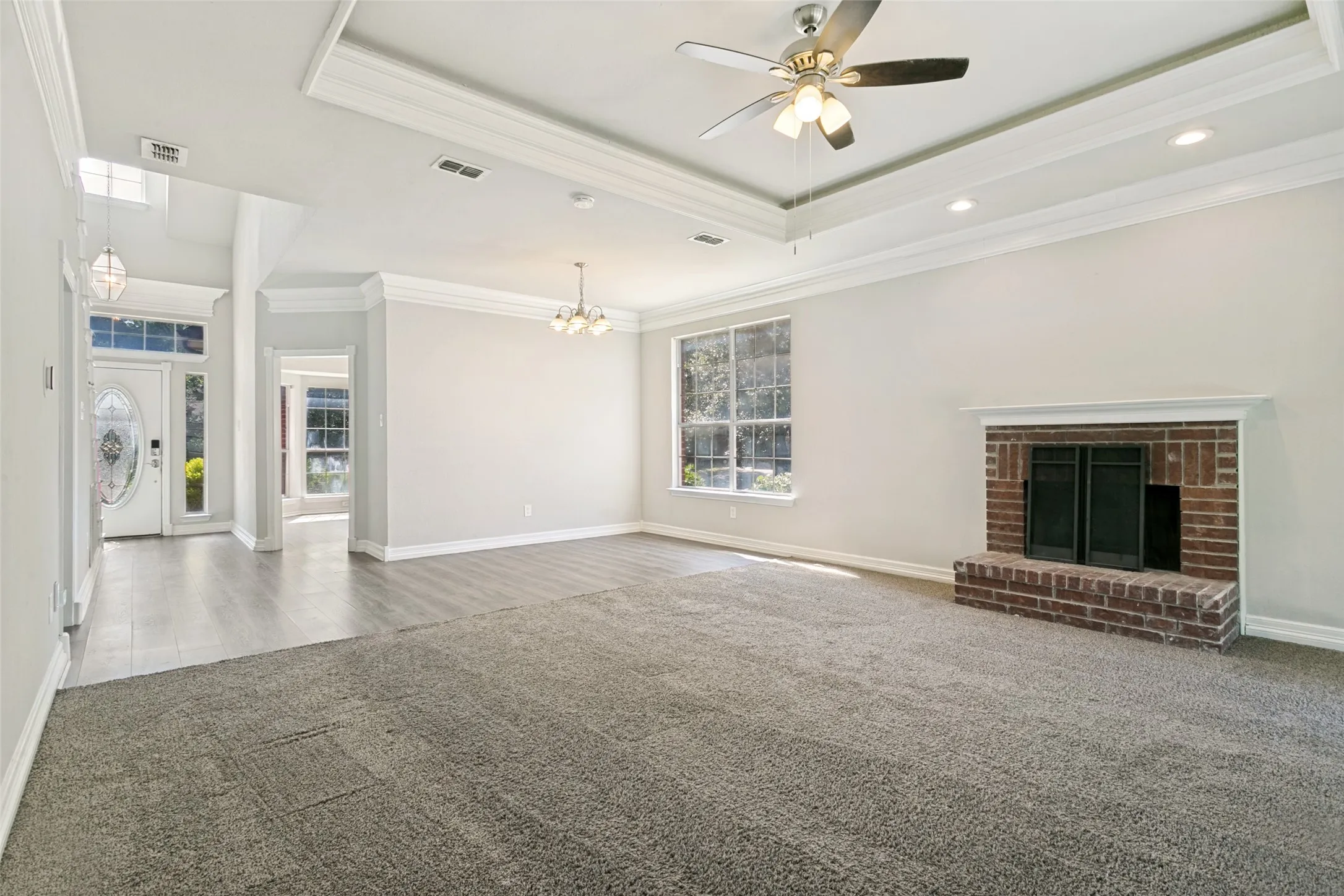 Single Family Residence For Sale in Tarrant County , 7413 Bear Lake Drive, Fort Worth, Texas 76137, 4 Bedroom, 3 Bathroom, 2 Garage spaces, 1,987 Sqft, built in 1991, mls#21356119, Real Estate Agent in Fort Worth, Homes For Sale in Tarrant county, Homes For Sale in Fort Worth, Realtor in Fort Worth Texas, Real Estate Brokerage Independent Realty Texas, Luminita Cordes Realtor