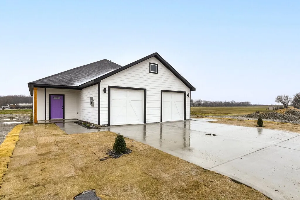 Duplex For Rent in Johnson County , 1020 Burnett Boulevard A, Alvarado, Texas 76009, 3 Bedroom, 2 Bathroom, 1 Garage spaces, 1,329 Sqft, built in 2024, mls#21355305, Real Estate Agent in Alvarado, Homes For Rent in Johnson county, Homes For Rent in Alvarado, Realtor in Alvarado Texas, Real Estate Brokerage Independent Realty Texas, Luminita Cordes Realtor